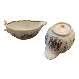 Paire de saucières recoupées, porcelaine chinoise XVIIIème siècle