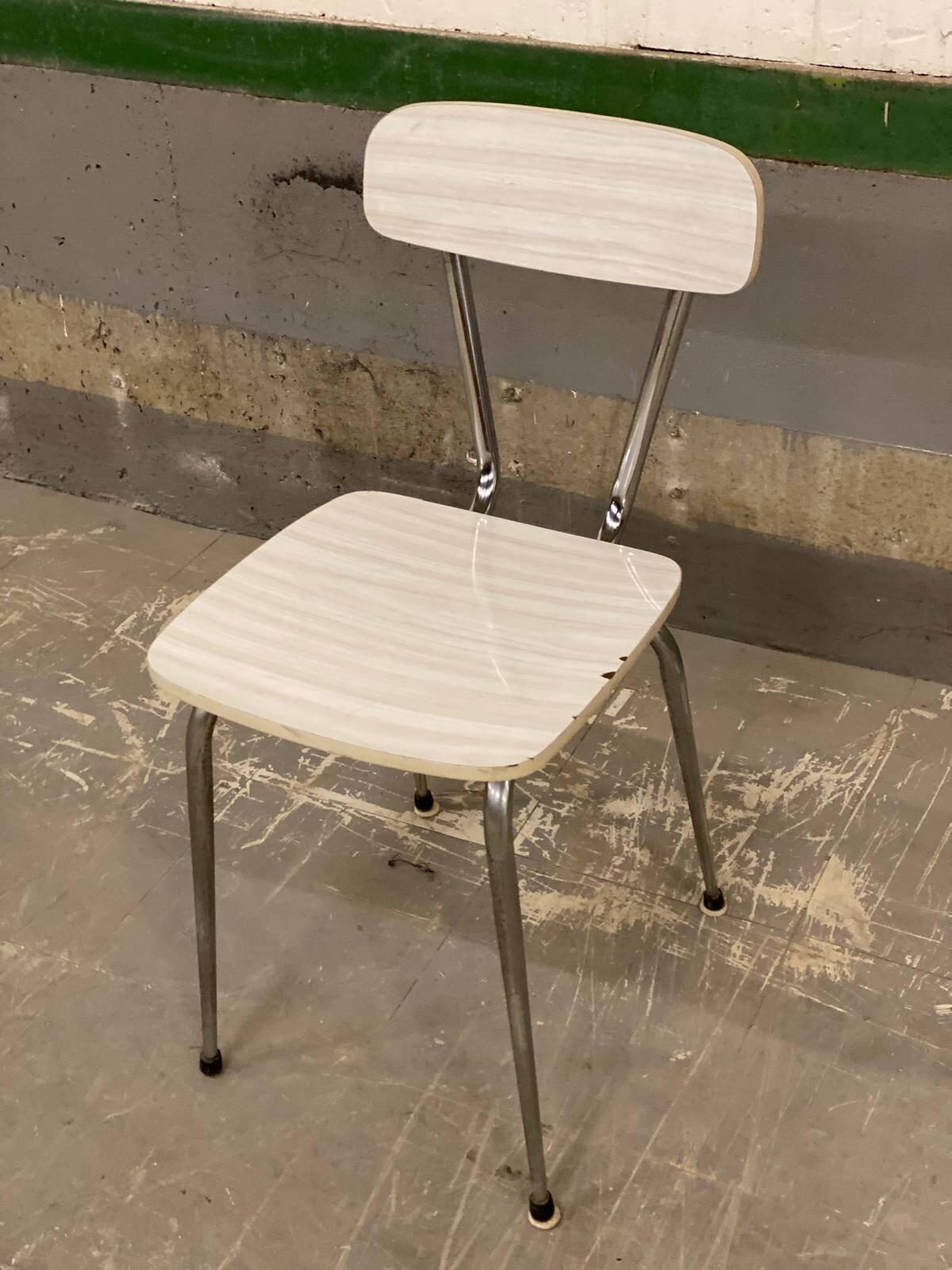 Chaise d'atelier en formica beige et acier