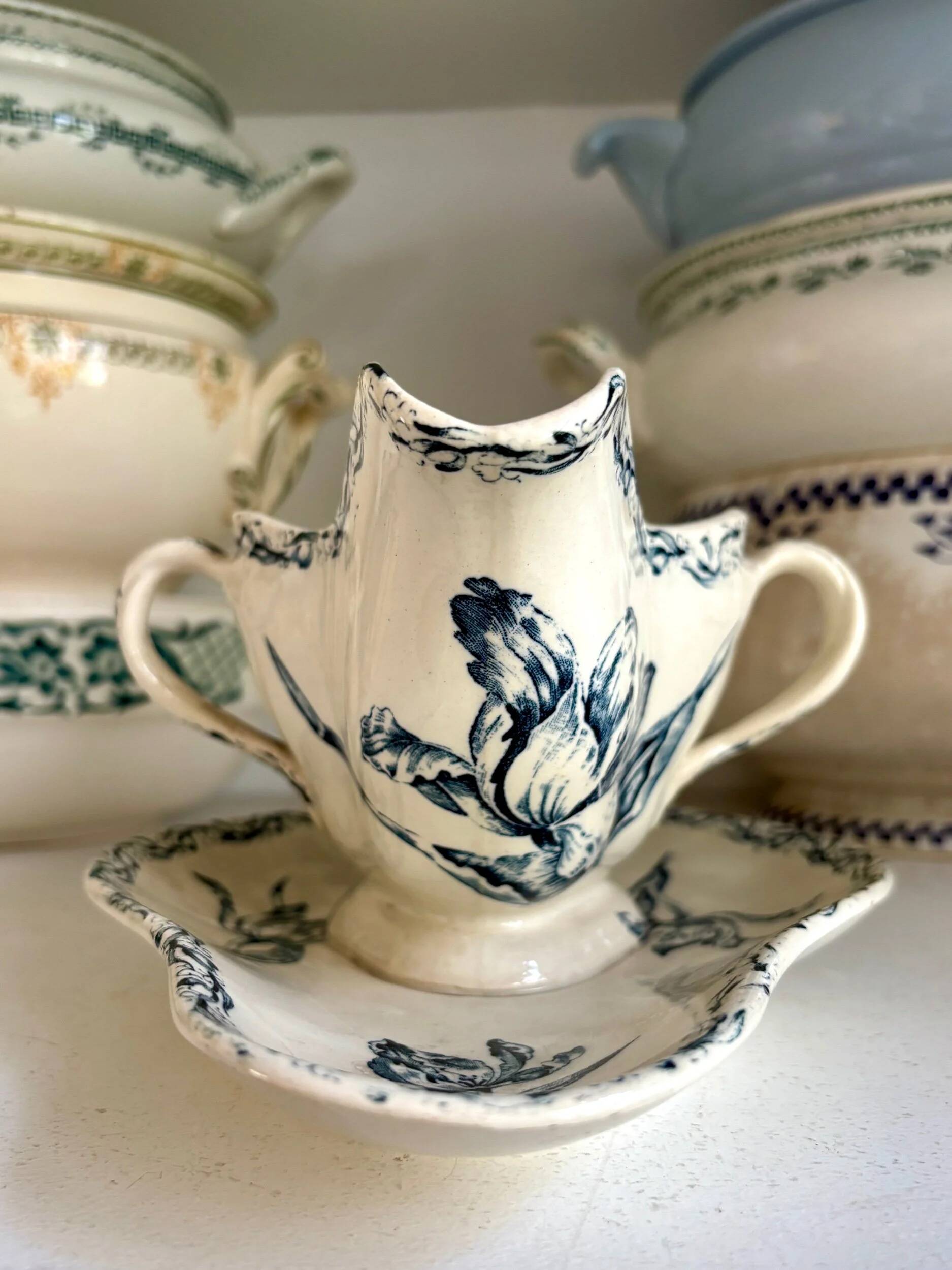Lunéville sauce boat in blue ironstone, "Tulip" service.