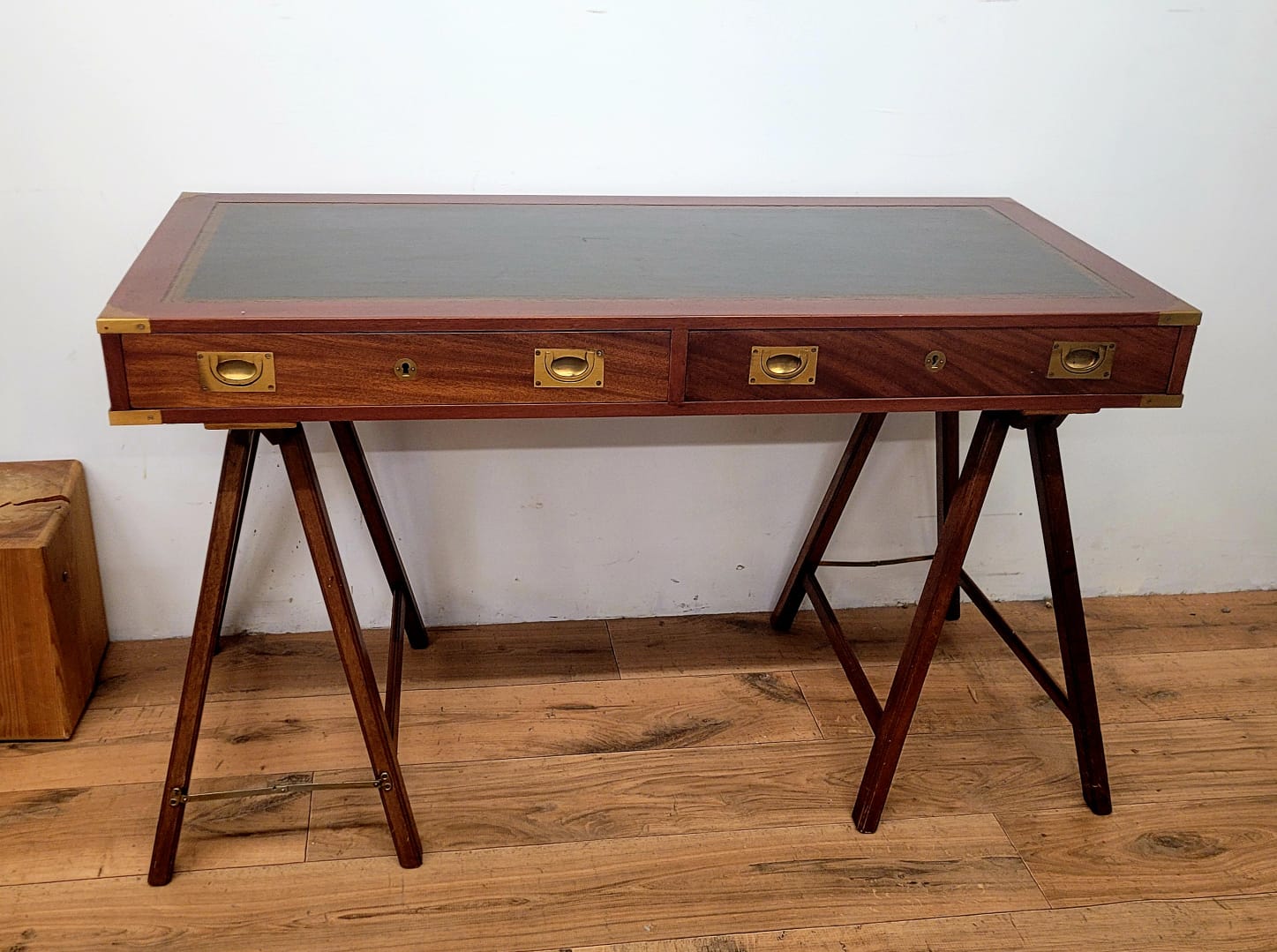 Bureau style marin en bois d'acajou