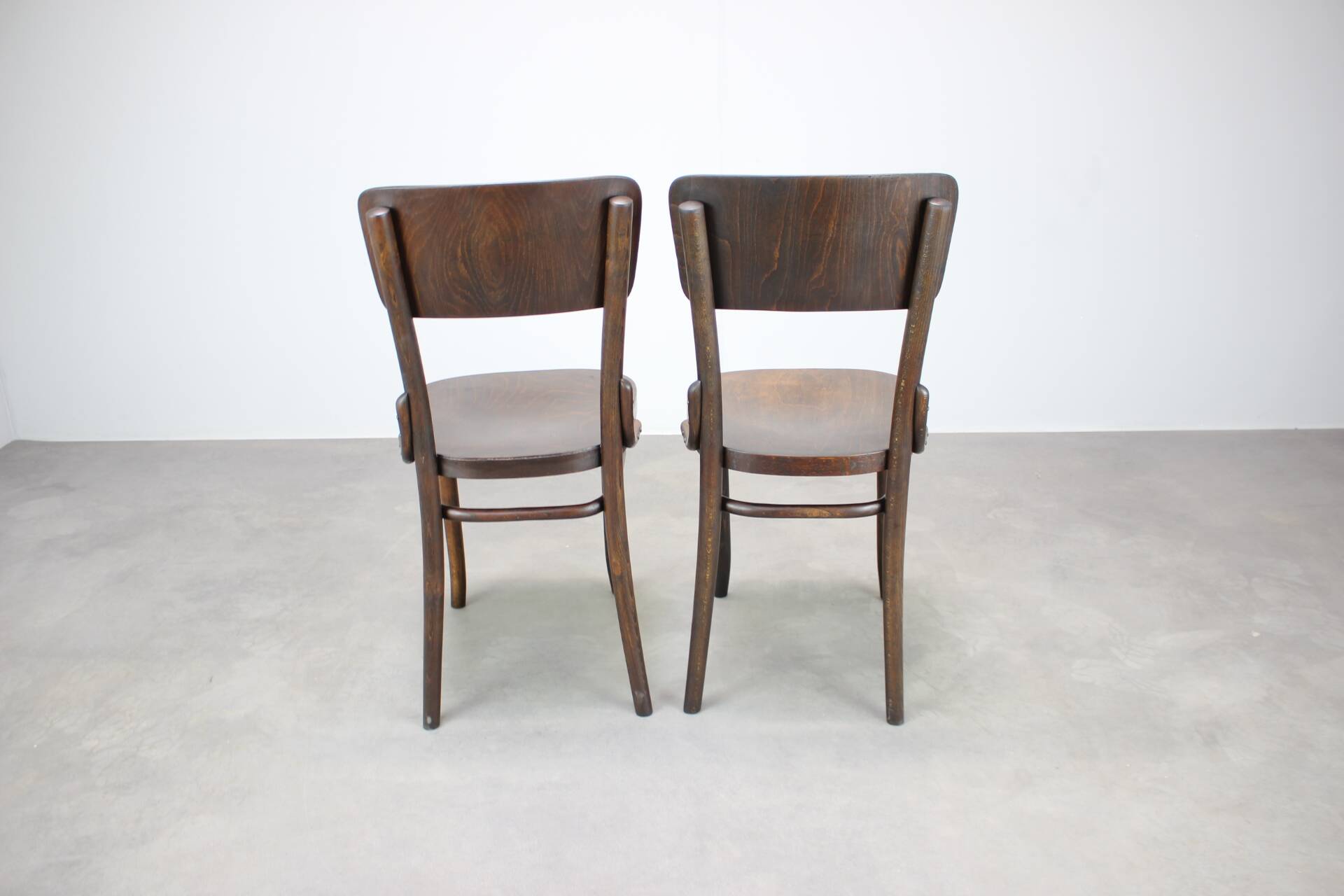 Pair of antique armchairs Model No B28 by Thonet, bent wood and caning, Austria 1920s.