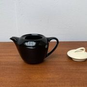 Postmodern ceramic teapot or coffee pot by Pagnossin, Italy, 1980s.