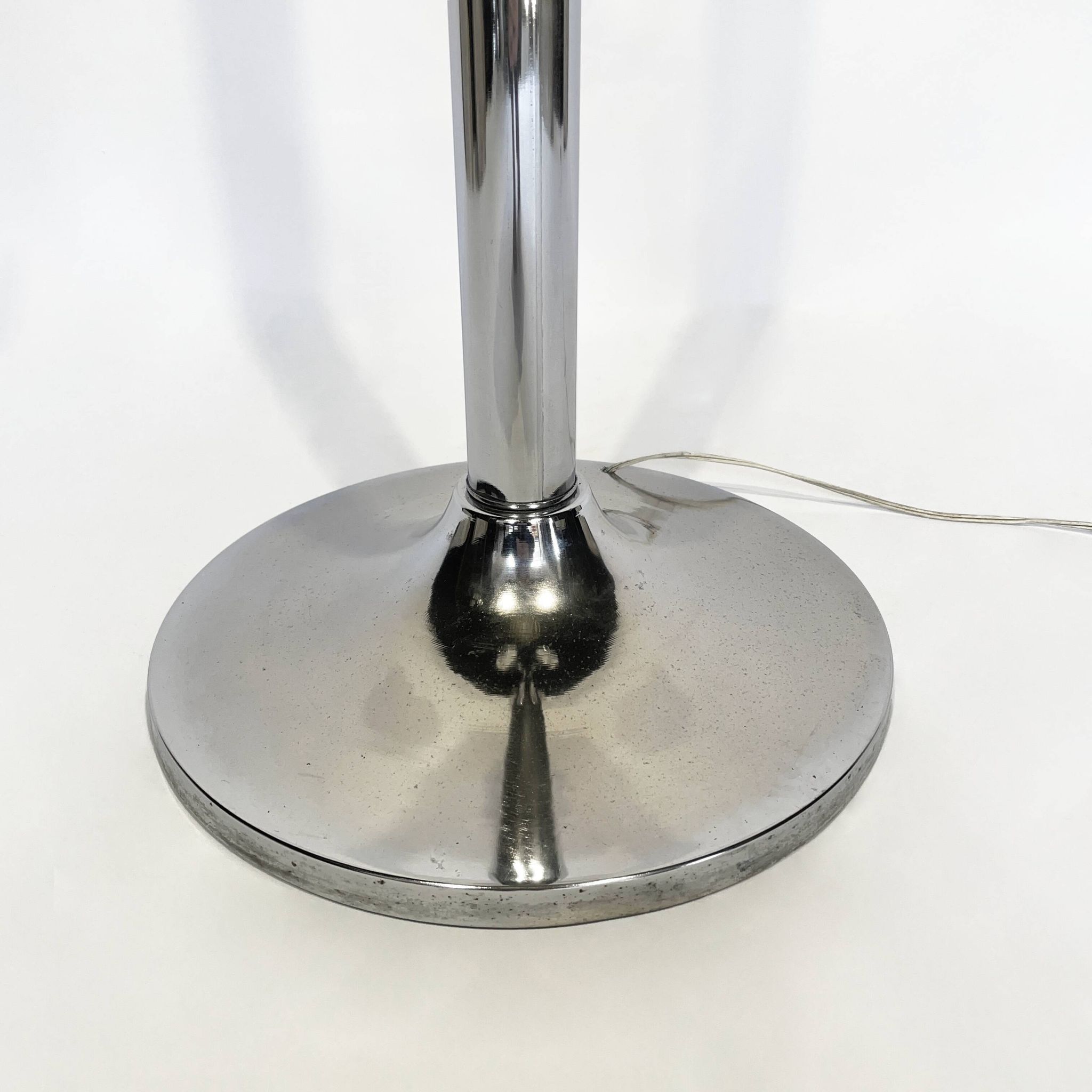 Lampadaire chromé 3 globes soufflés en verre de murano