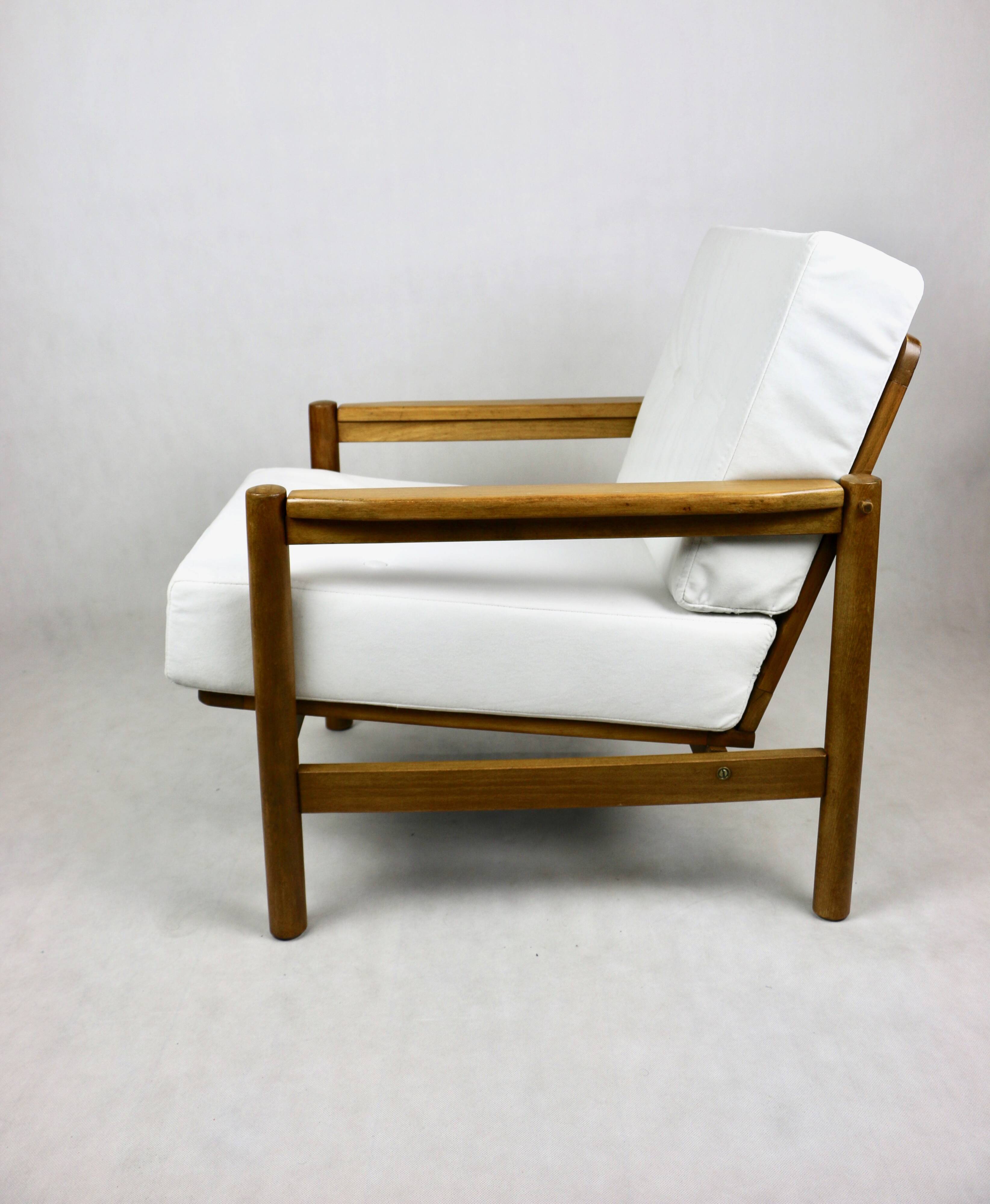 Vintage Armchair in White Ivory, 1970s