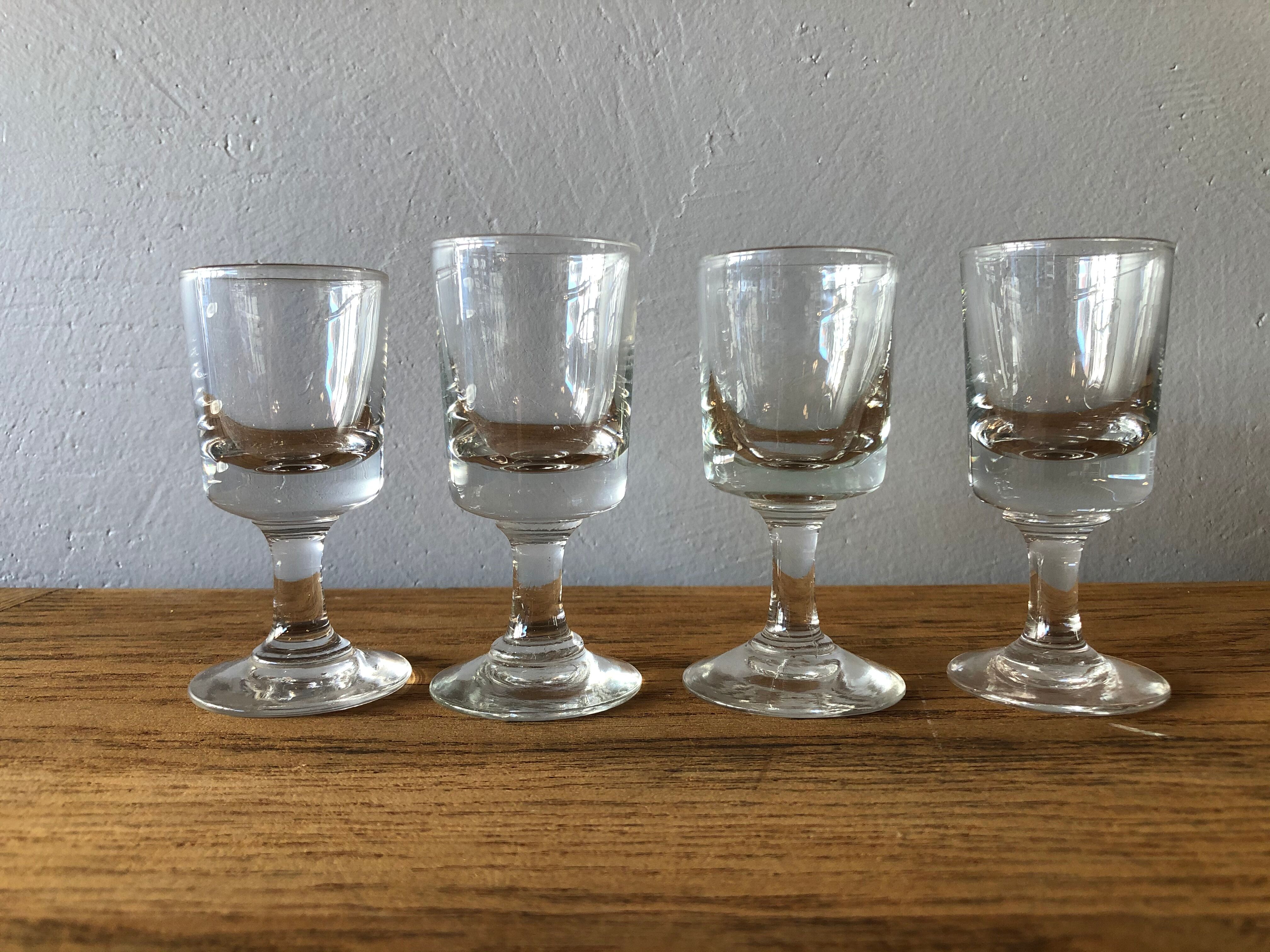 Set de 4 verres à liqueur début XX ème