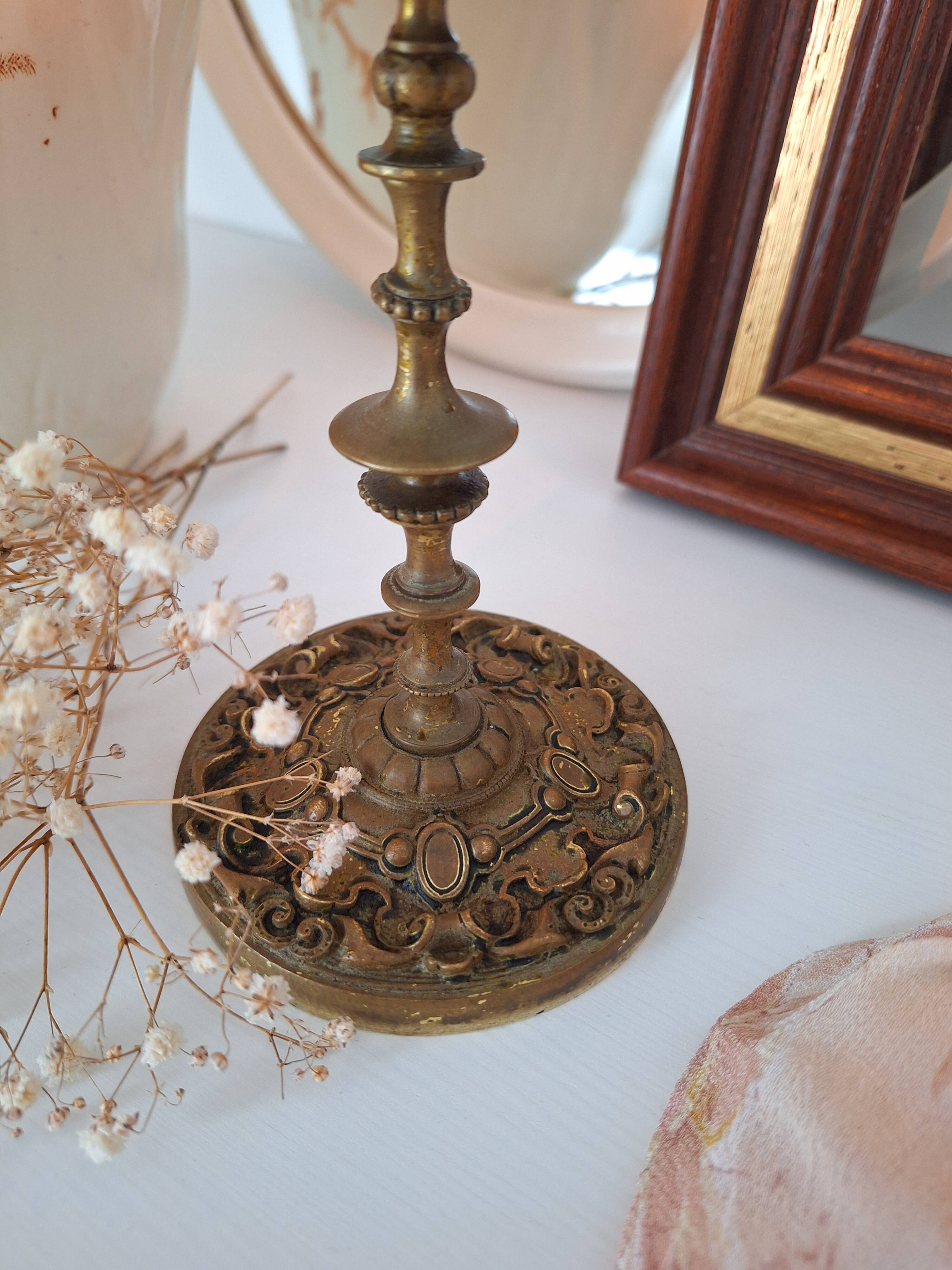 Baroque candle holder