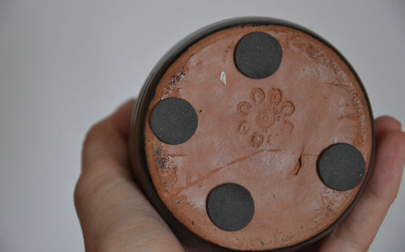 Matte black vase Japandi style - minimalist