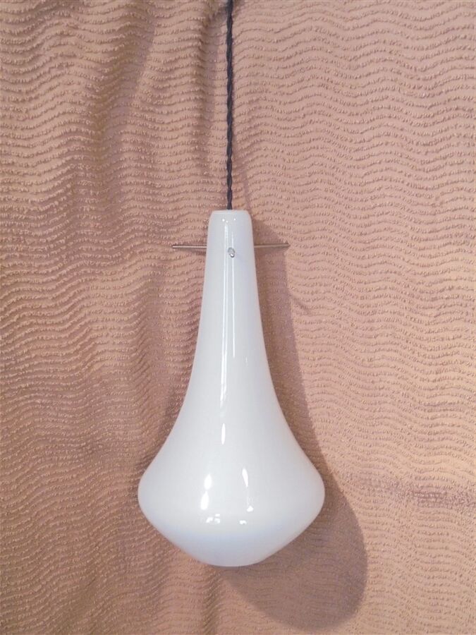 White opaline suspension