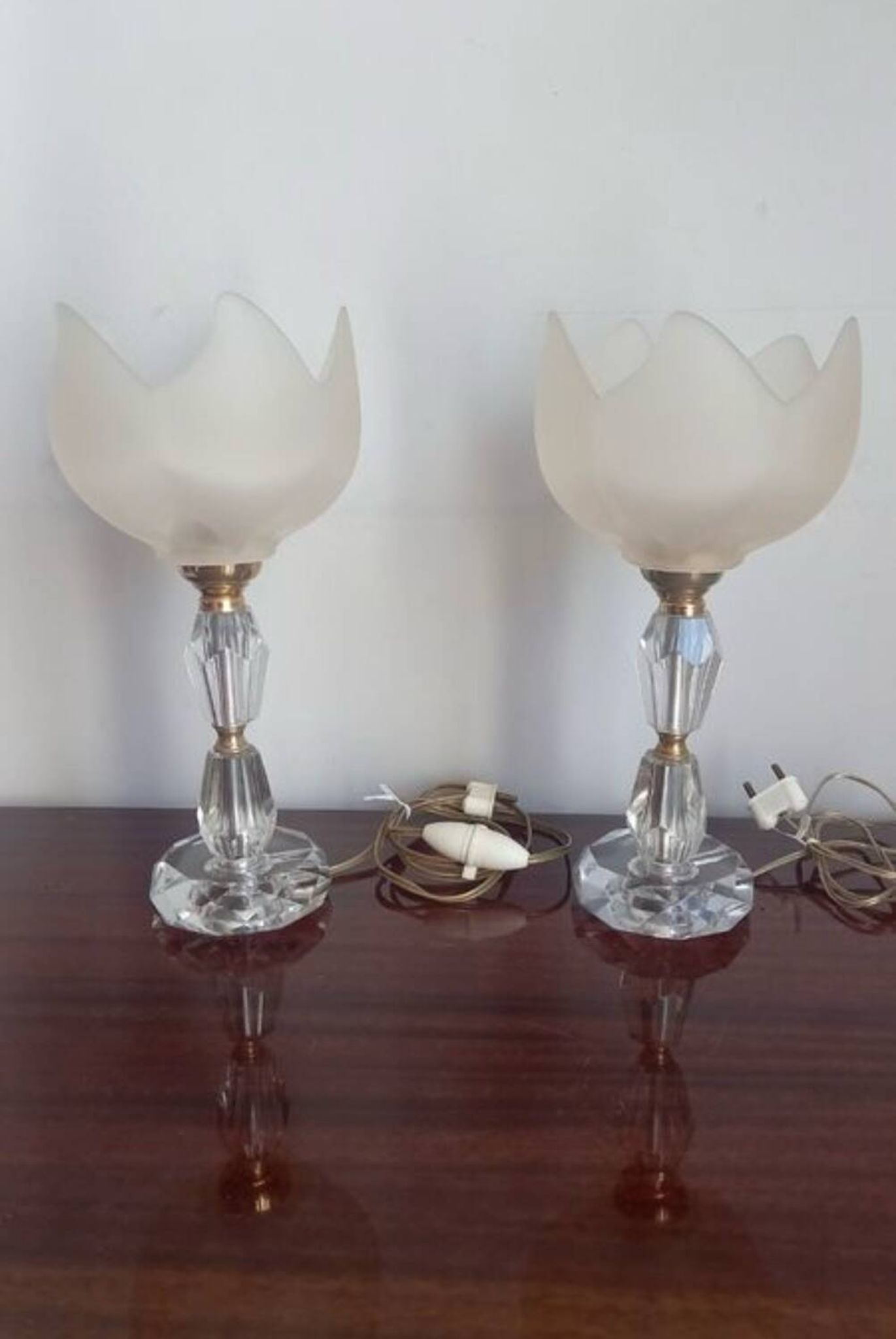 Pair of vintage table lamps in cut crystal and glass tulip.
