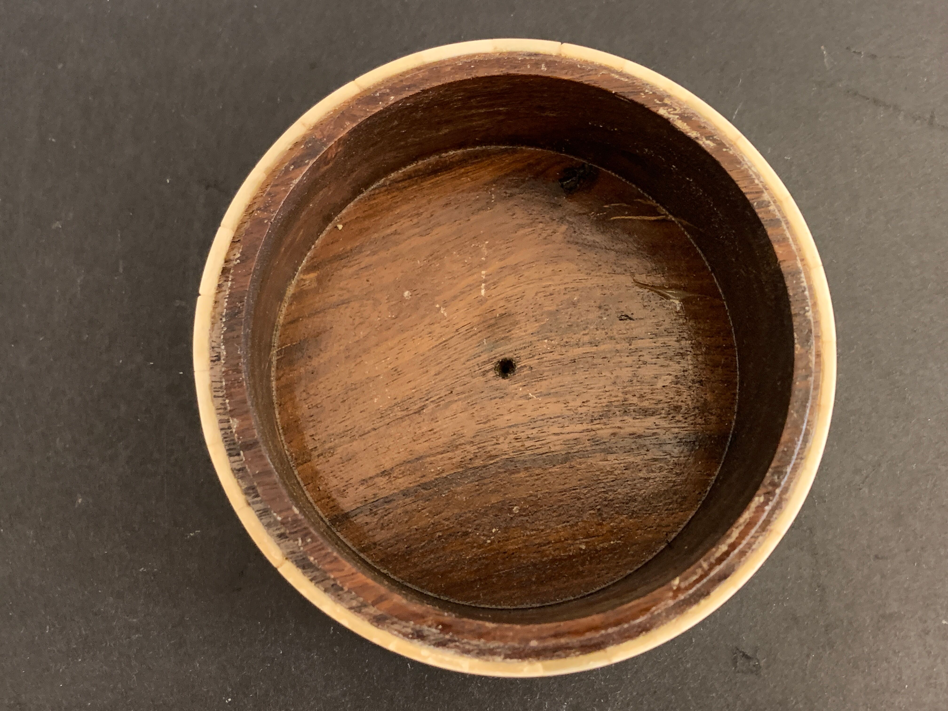Round jewelry box