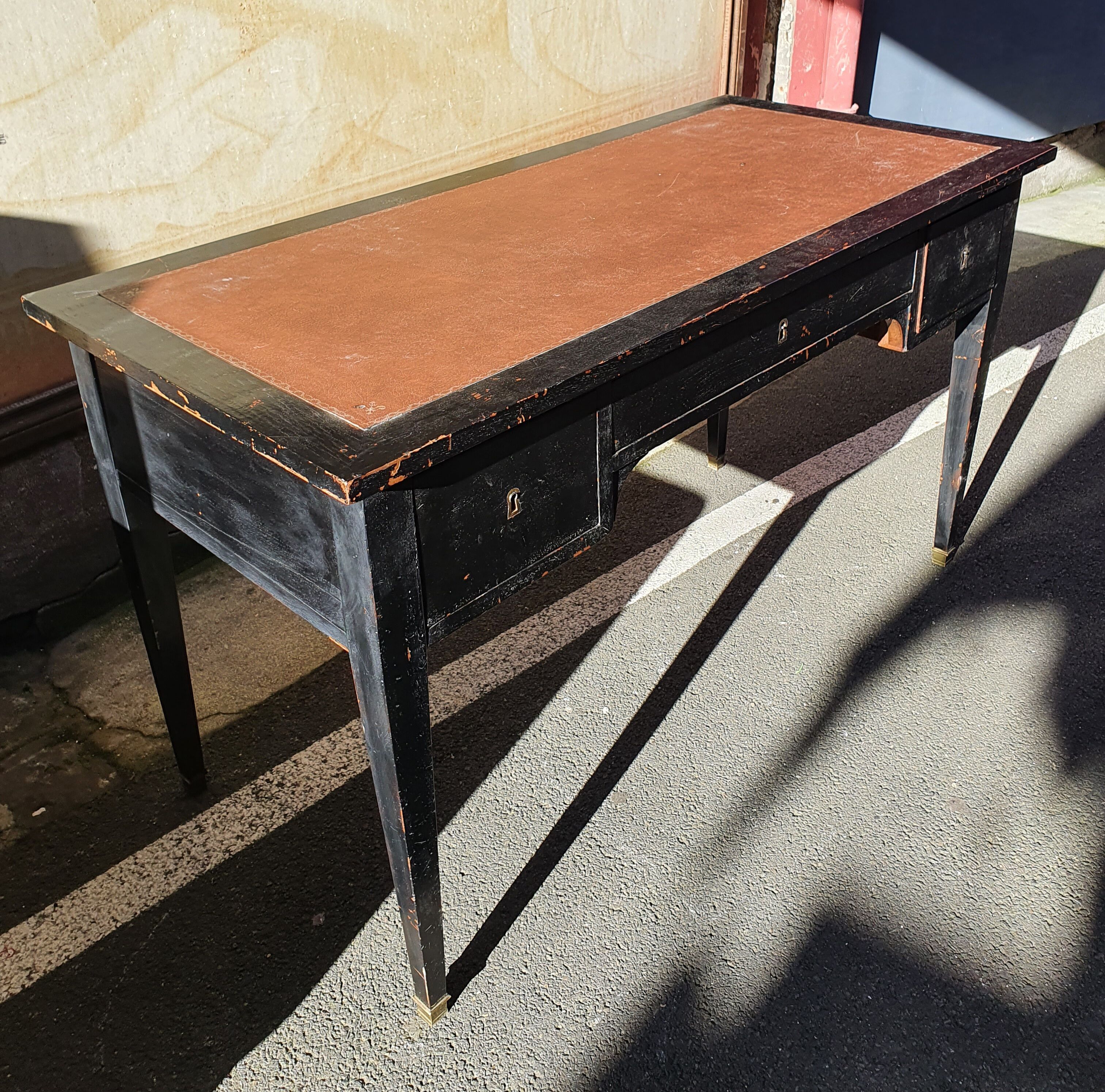 Bureau style Louis XVI - patiné noir - 19ème