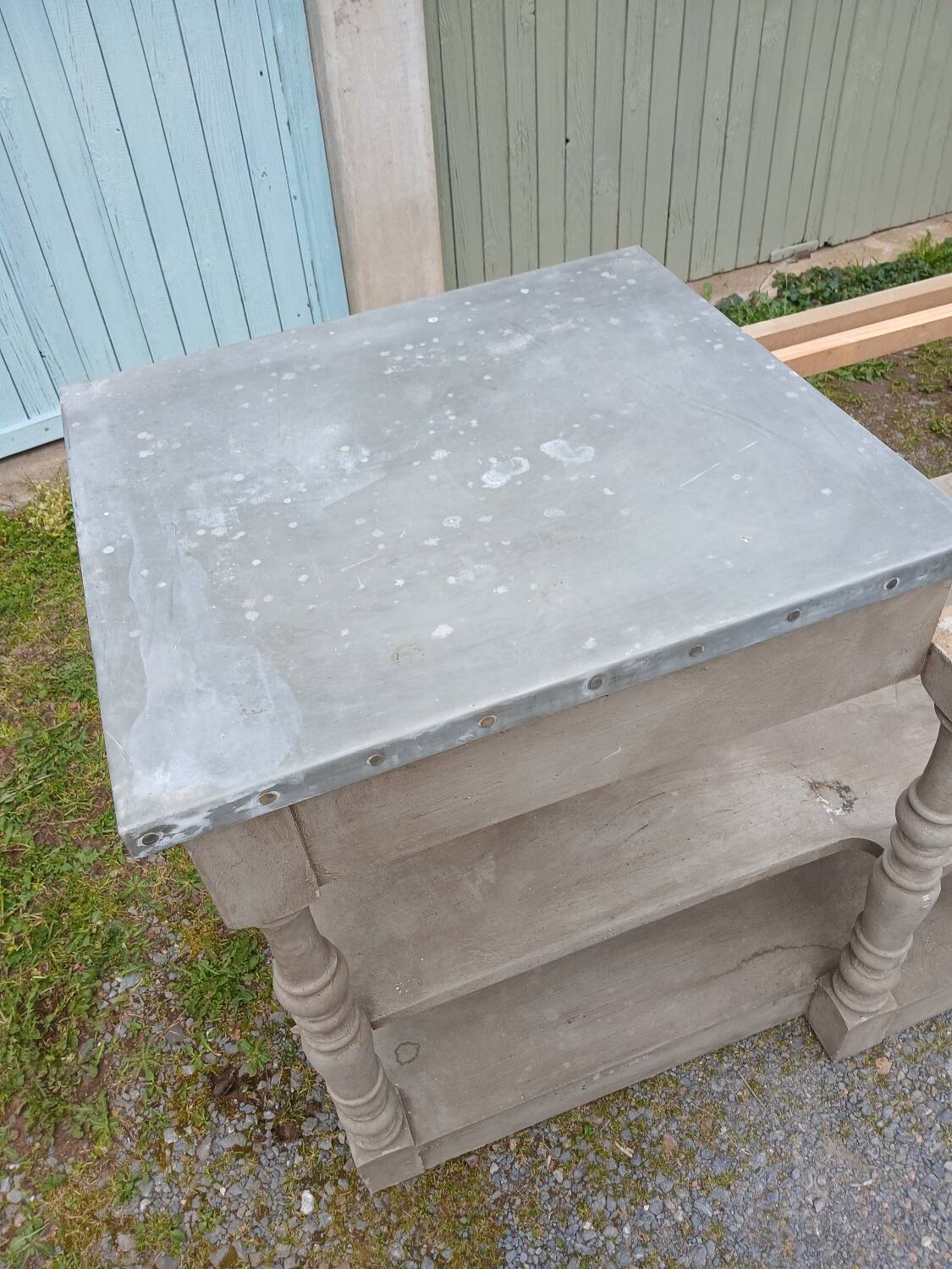 Grand meuble style drapier en bois et zinc