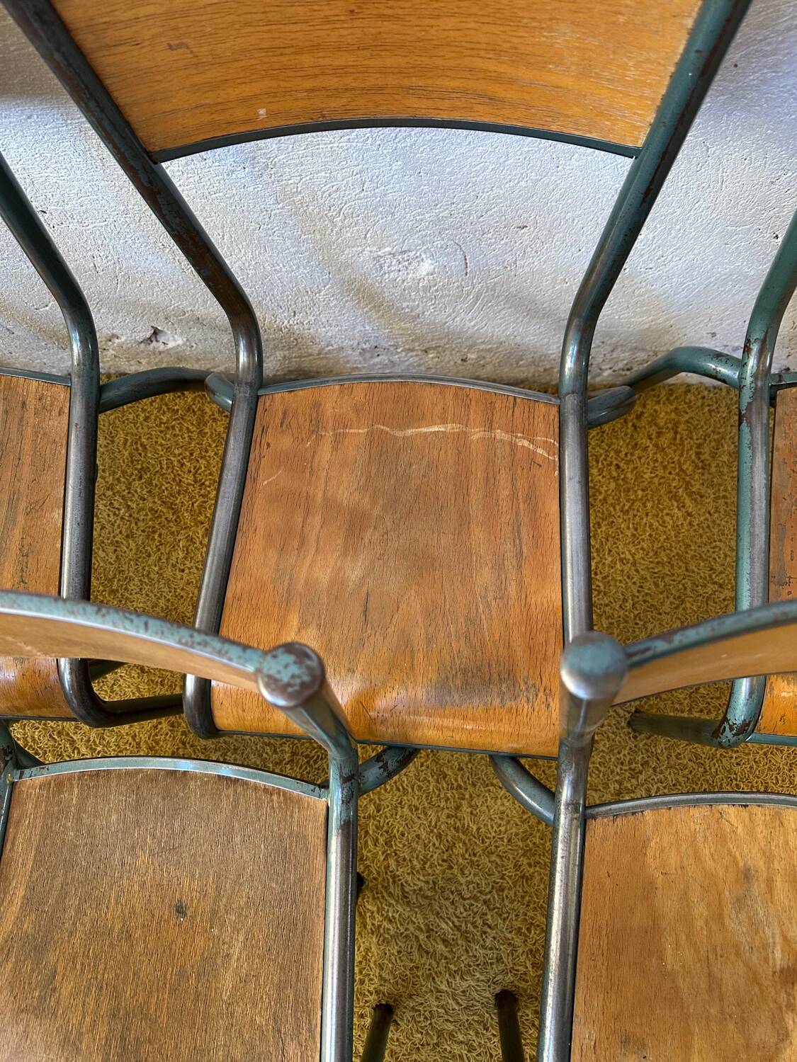 Lot 14 chaises d’école