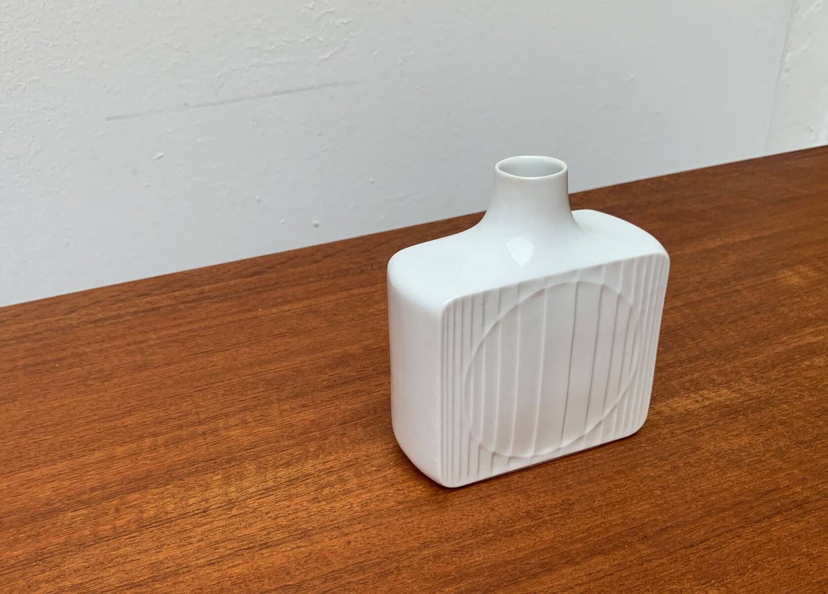 Vintage minimalist porcelain vase from Fürstenberg, Germany.