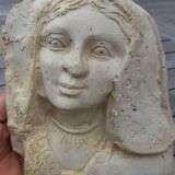 Plaster cast of a blank face