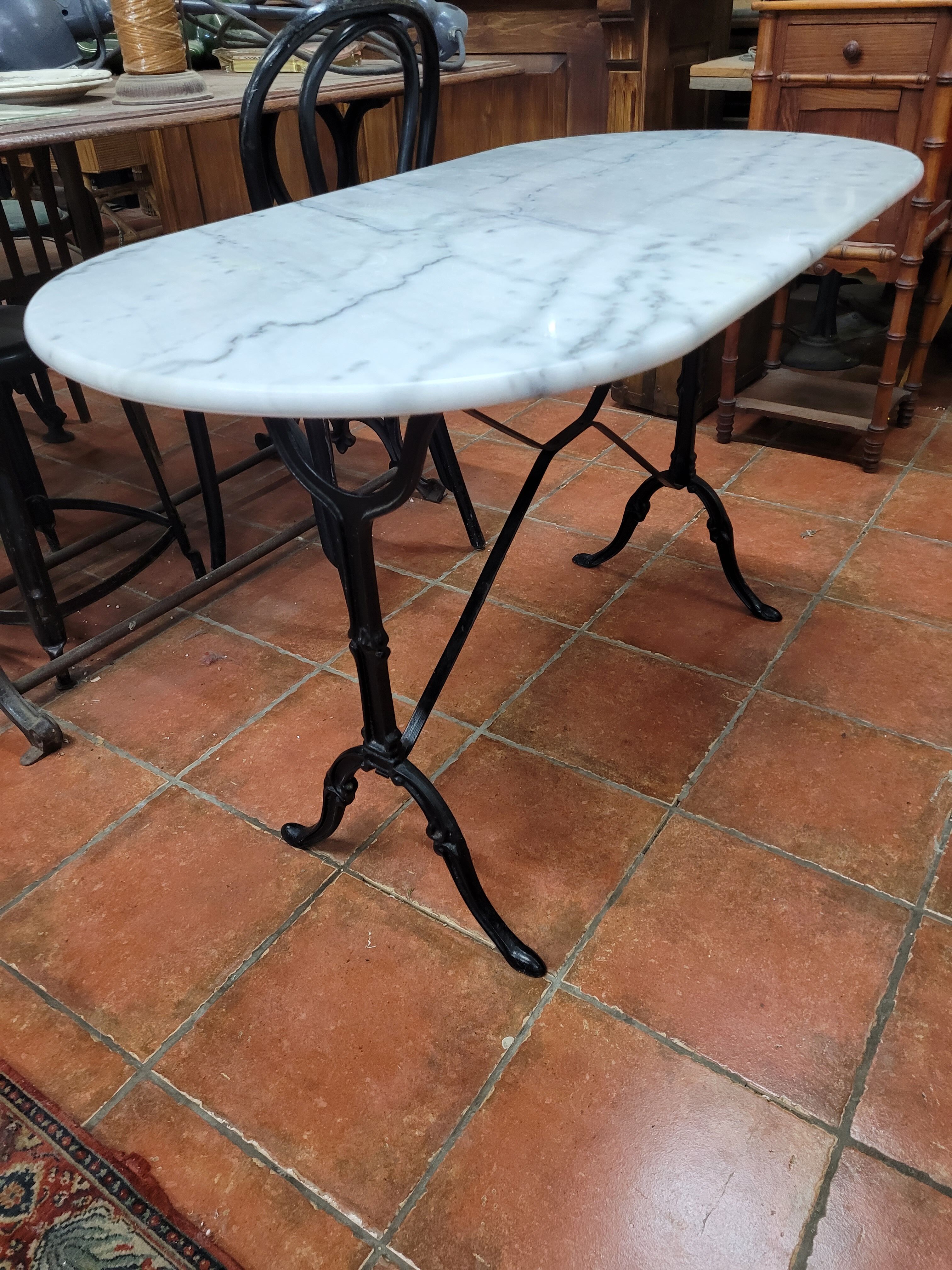 Table de bistrot marbre
