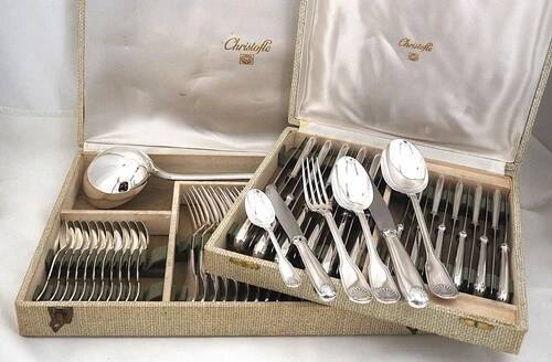Christofle Vendôme Shell, 62-piece cutlery set, silver-plated knives.