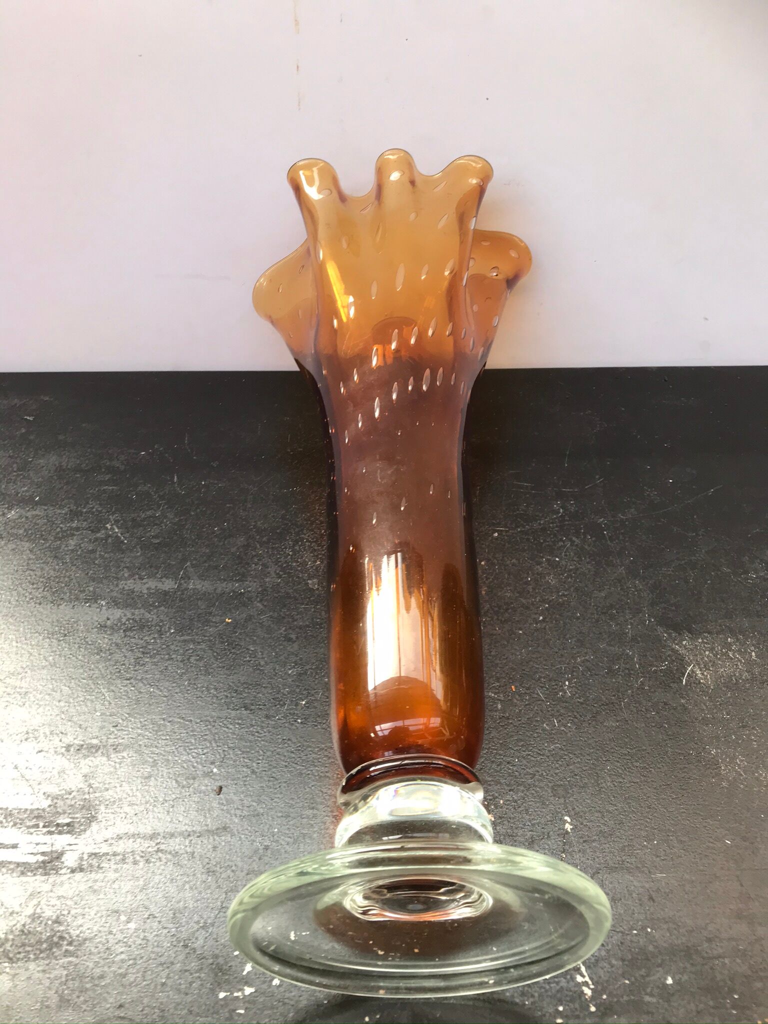 Former orange bullé glass vase col corolle - vintage transparent foot