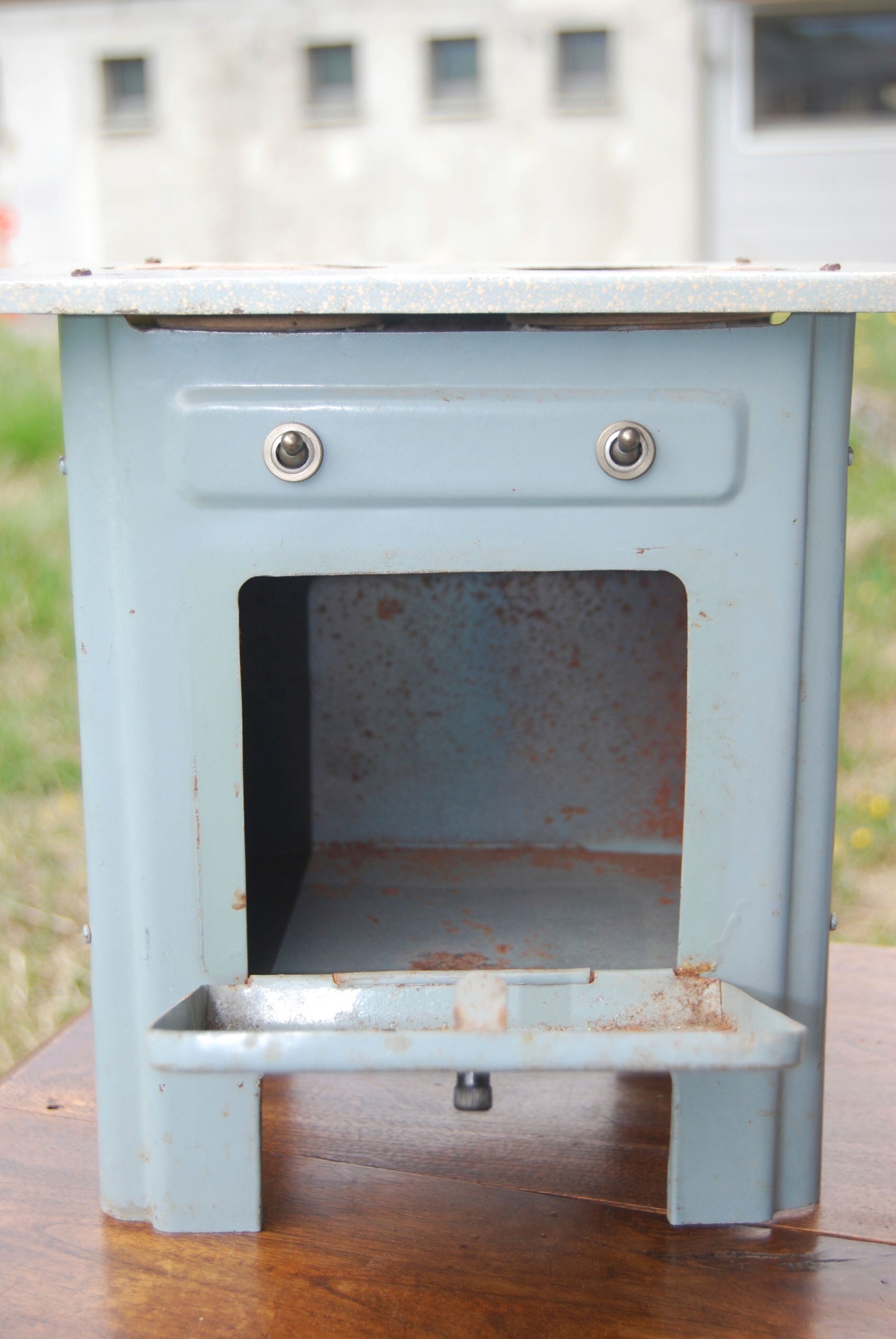 Tin toy, "atomic" electric stove