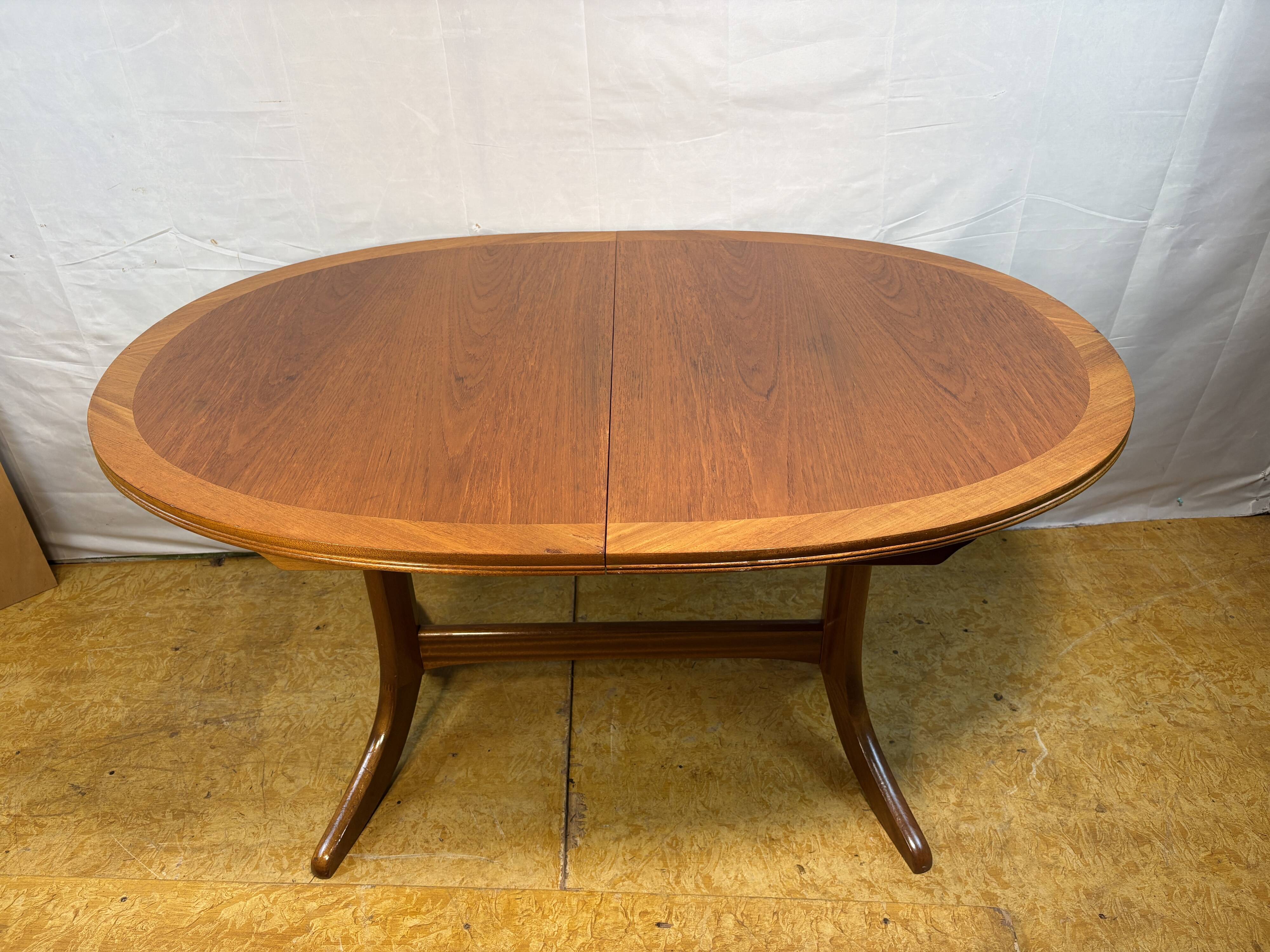 Mid-Century Retro Vintage Teak Extending Dining Table by Nathan 1960s  Seat