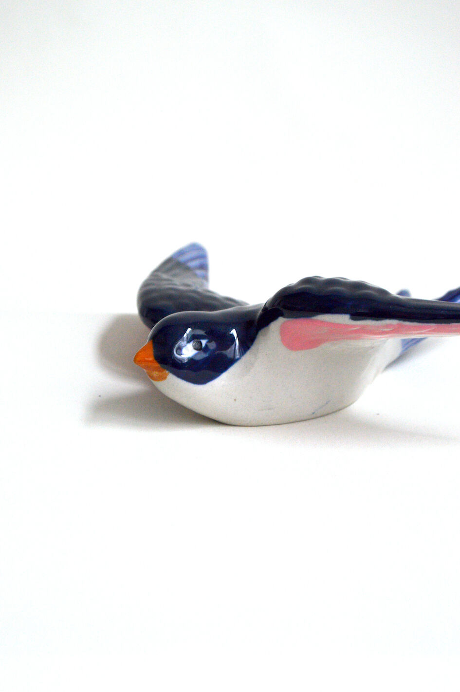 Couple of ceramic wall swallows