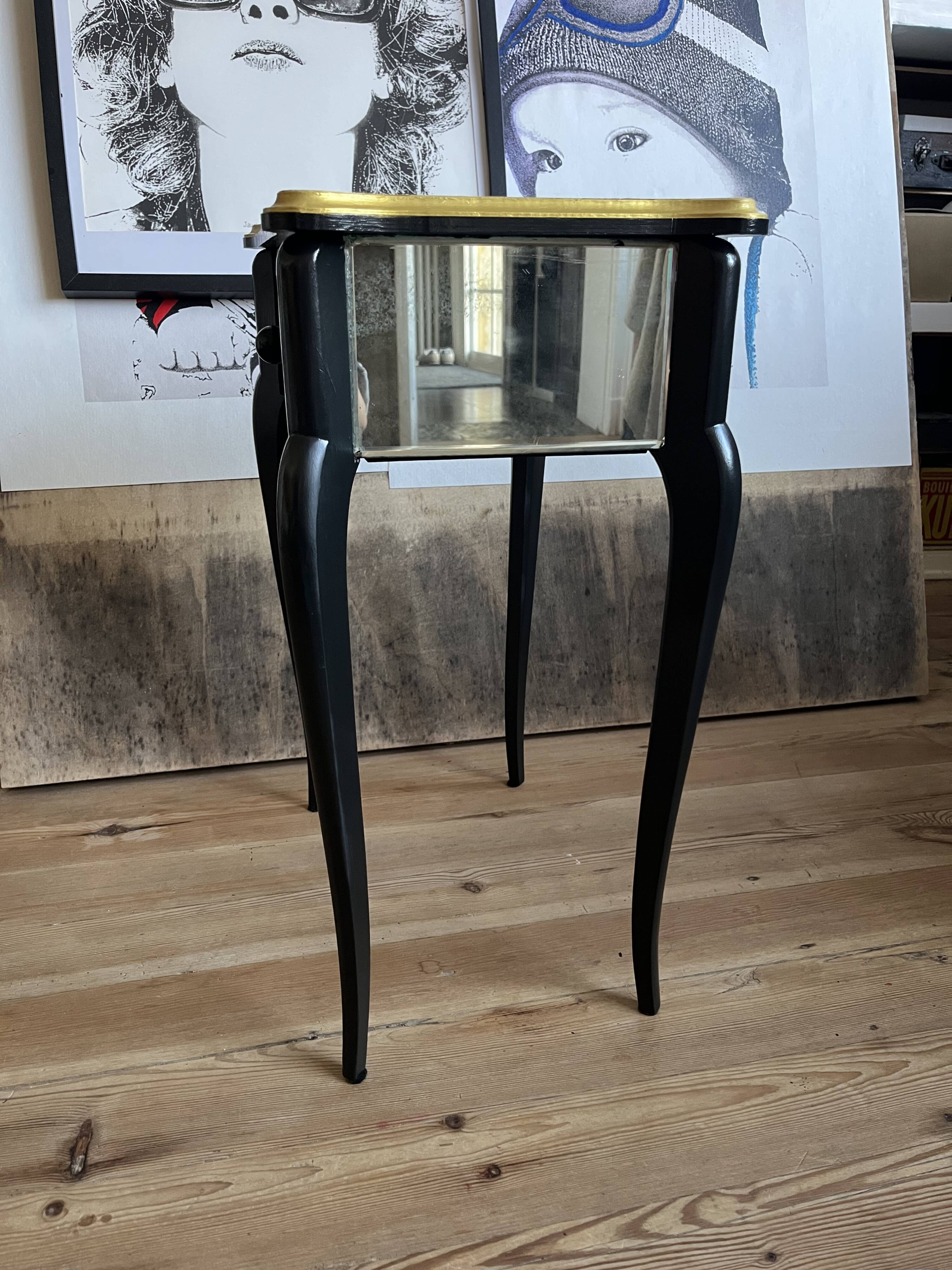Upcycled Art Deco bedside table – gold & vintage mirrors