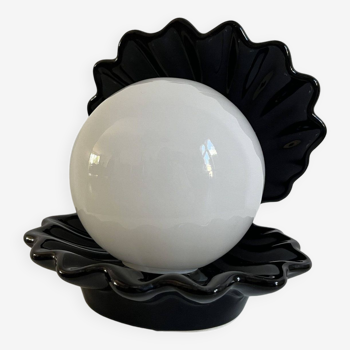 Lampe coquillage noire et son globe opaline