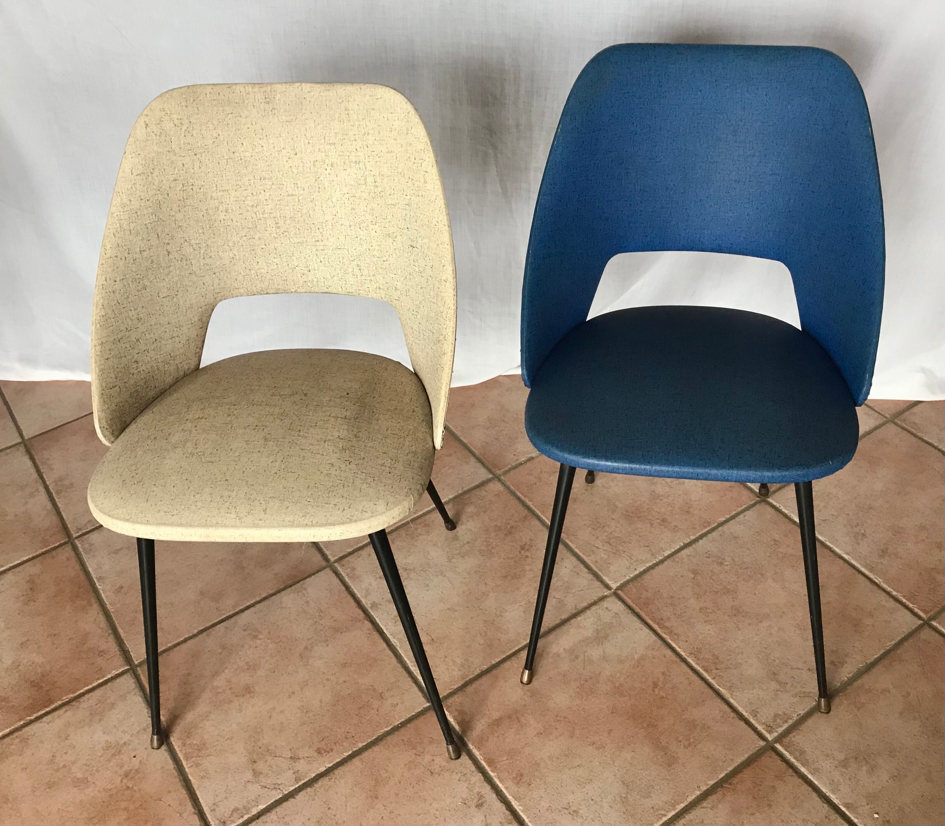 3 chaises tonneau années 50/60 skaï