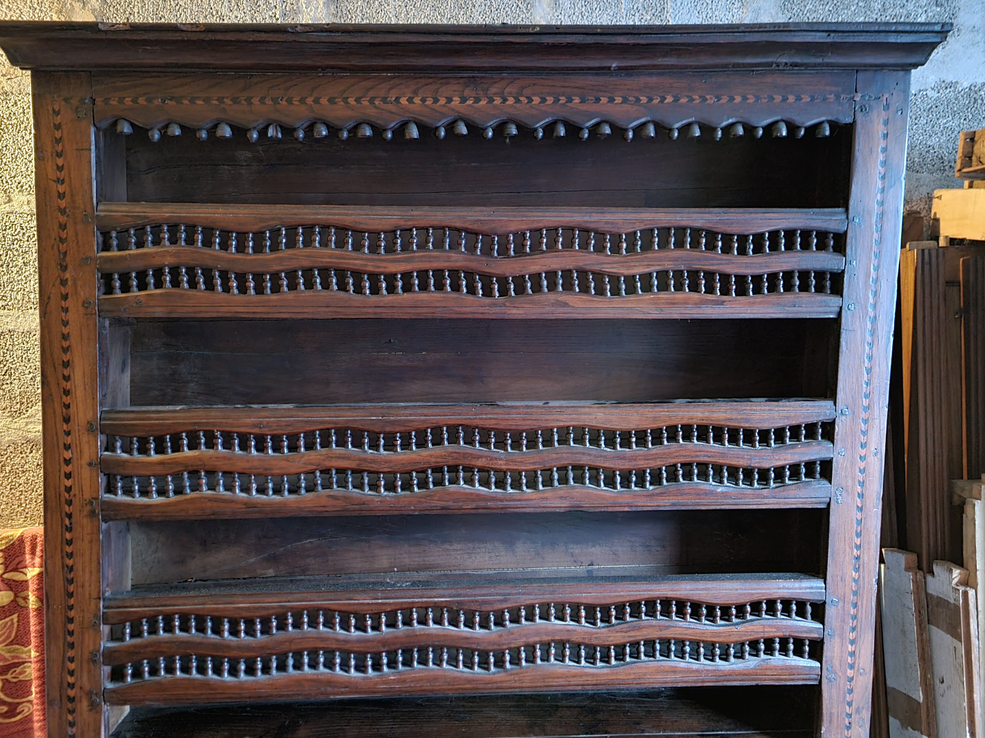 Breton dresser, Pouldresic, Bigouden country, 19th century