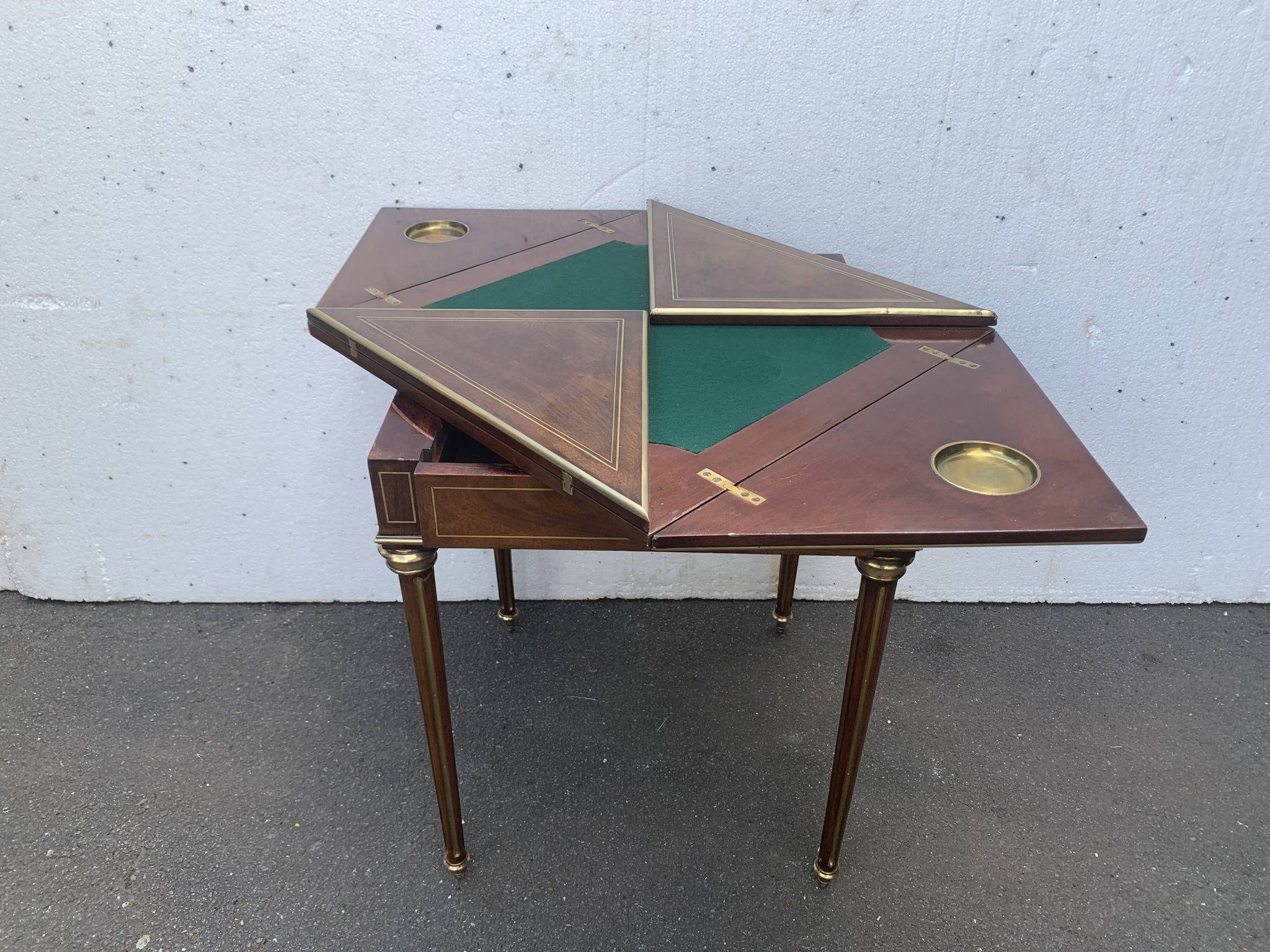 Table for games "Handkerchief" Napoleon III mahogany and brass fillet XIX century