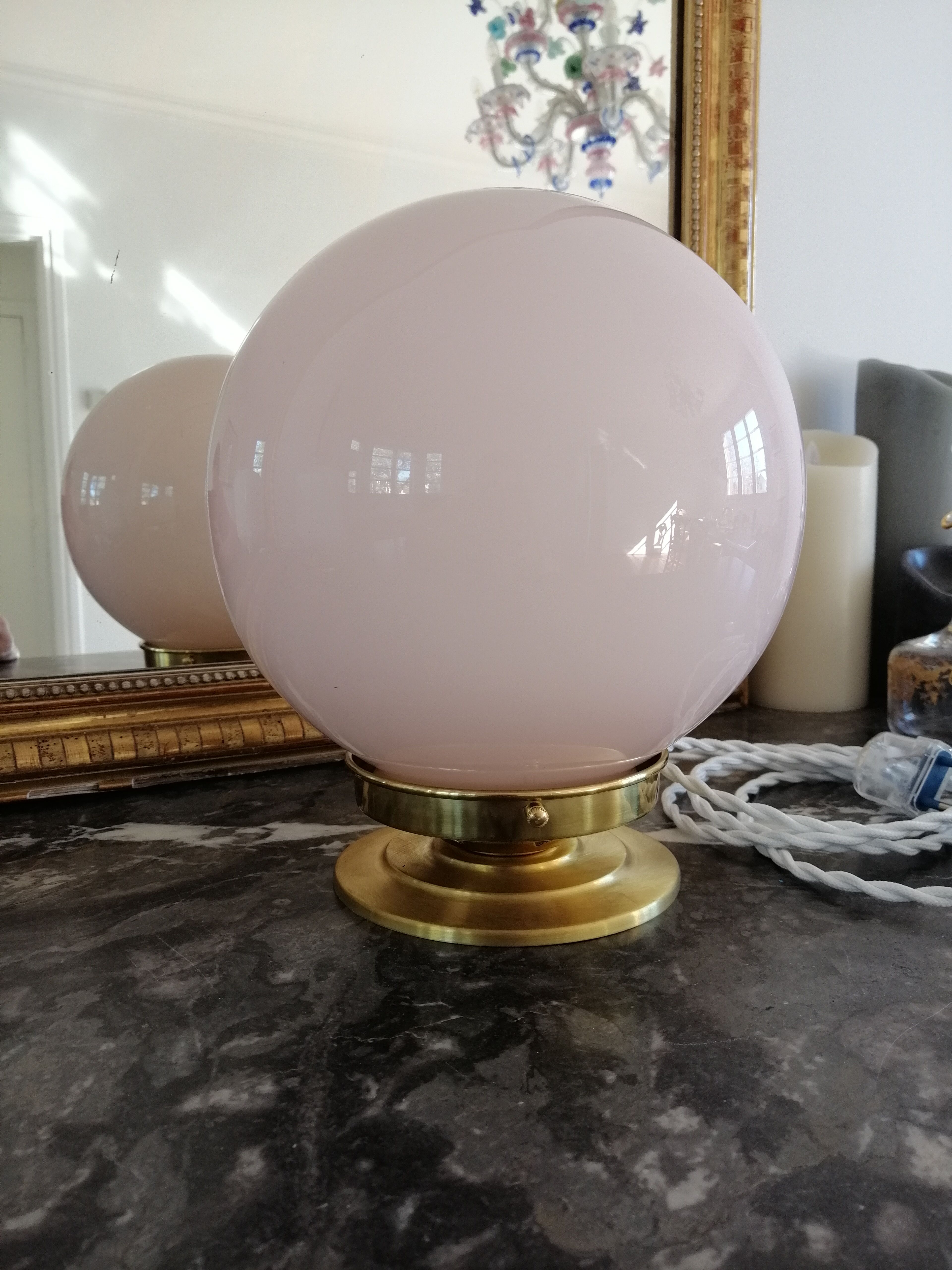 Vintage lamp to lay