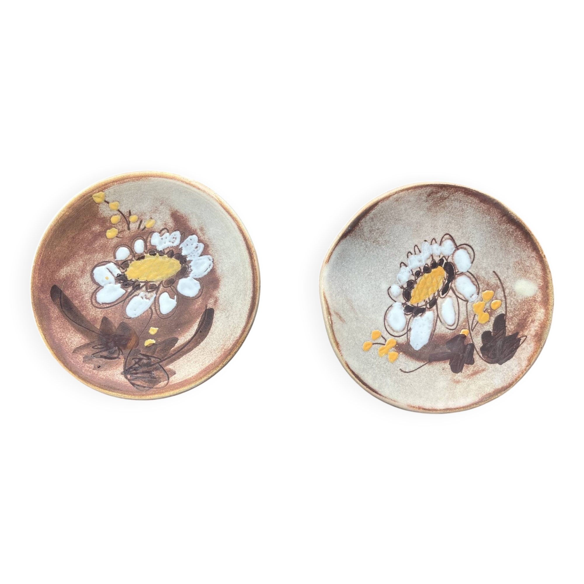 2 small Vallauris plates signed by Fonck and Mateo.