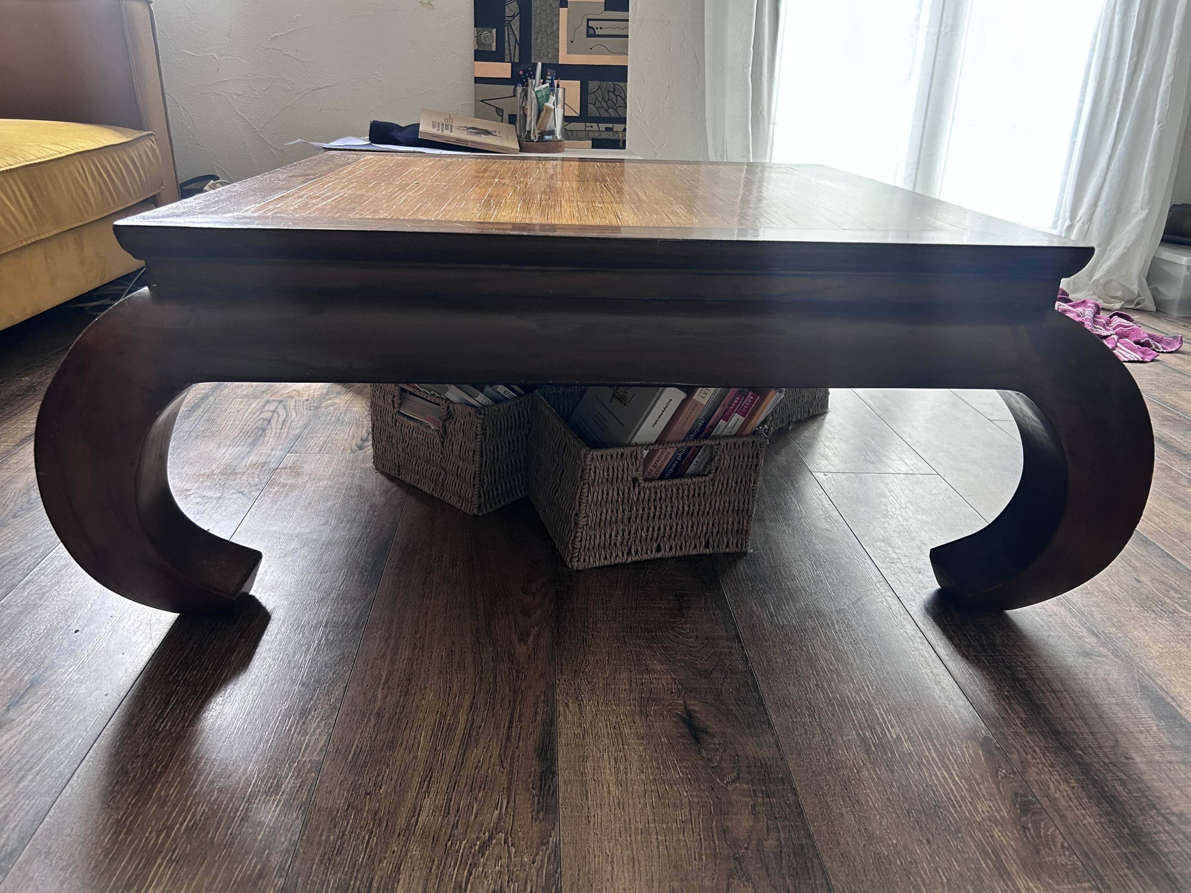 Chinese coffee table in genuine solid rosewood — Ming style