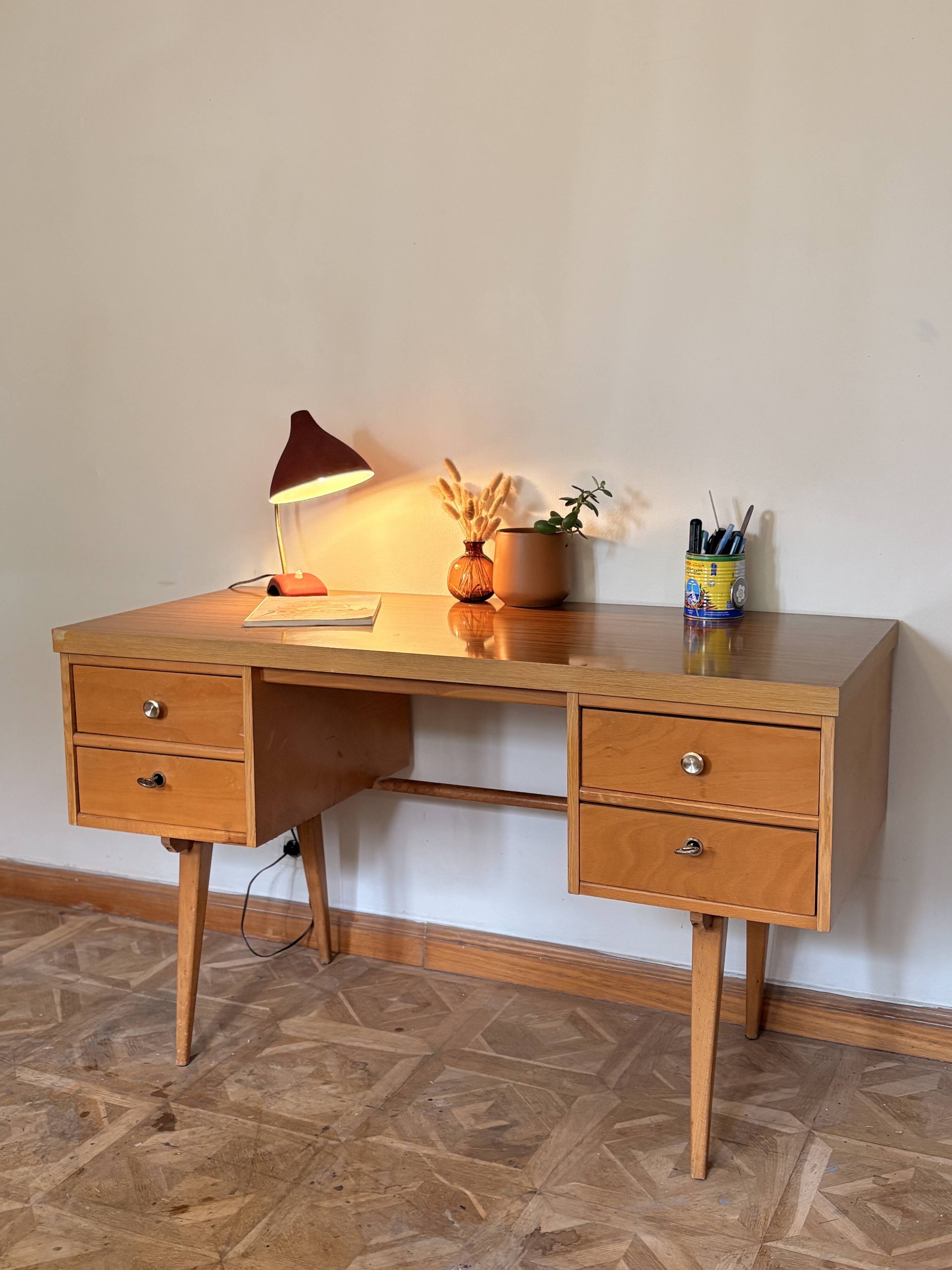 Bureau adulte pieds compas