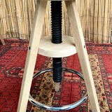 High screw tabout with a metal foot rest