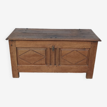 Louis XIII oak chest