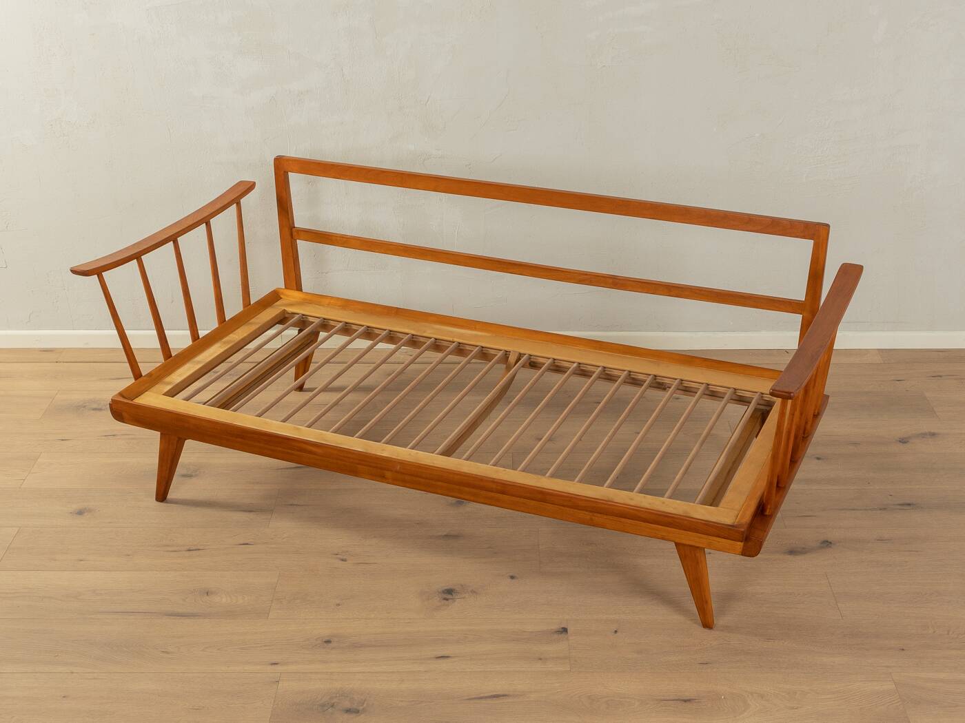 1950s sofa, Knoll Antimott