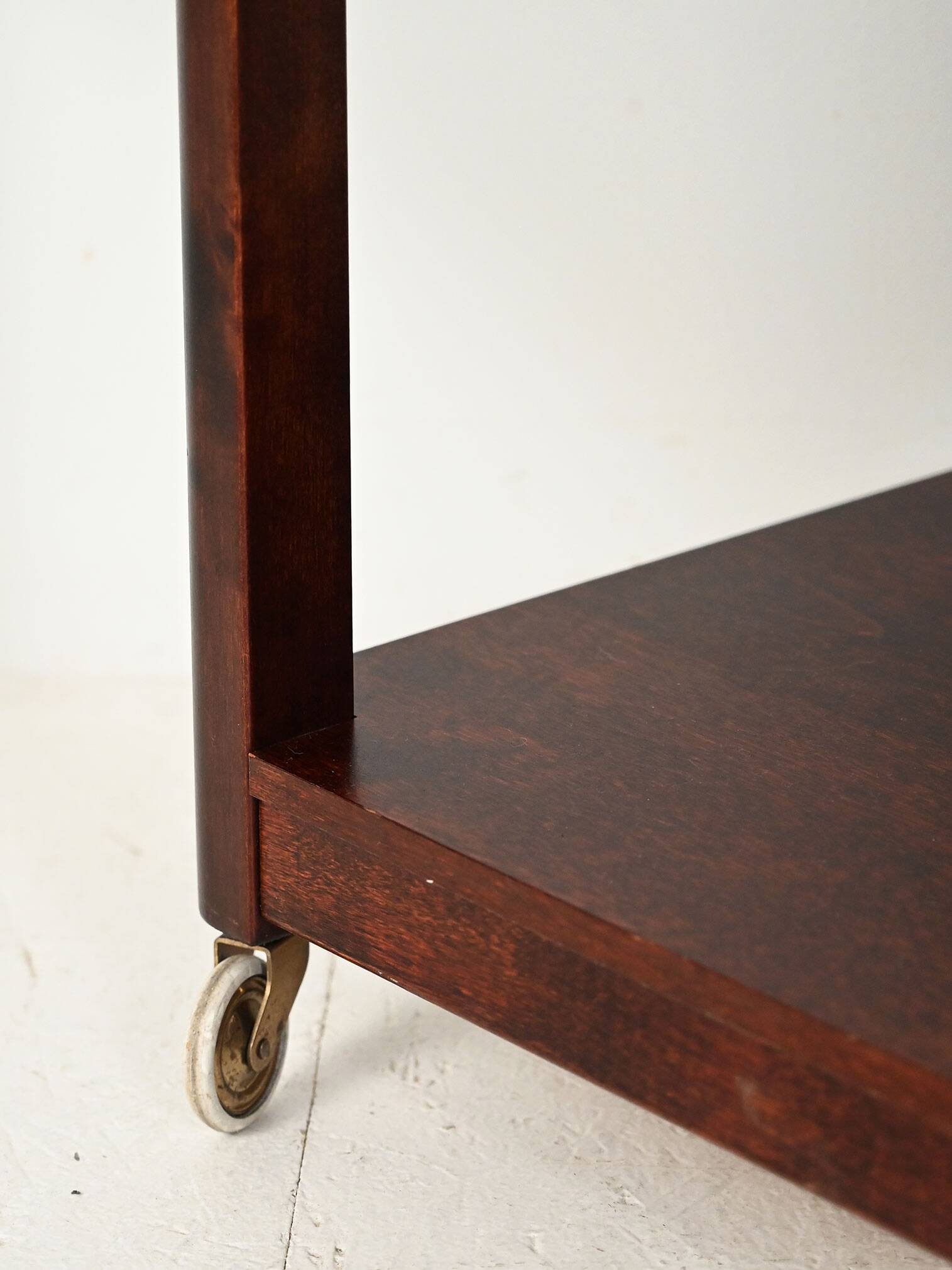 Desserte « Collection Stockholm » de Tomas Jelinek et Karin Mobring