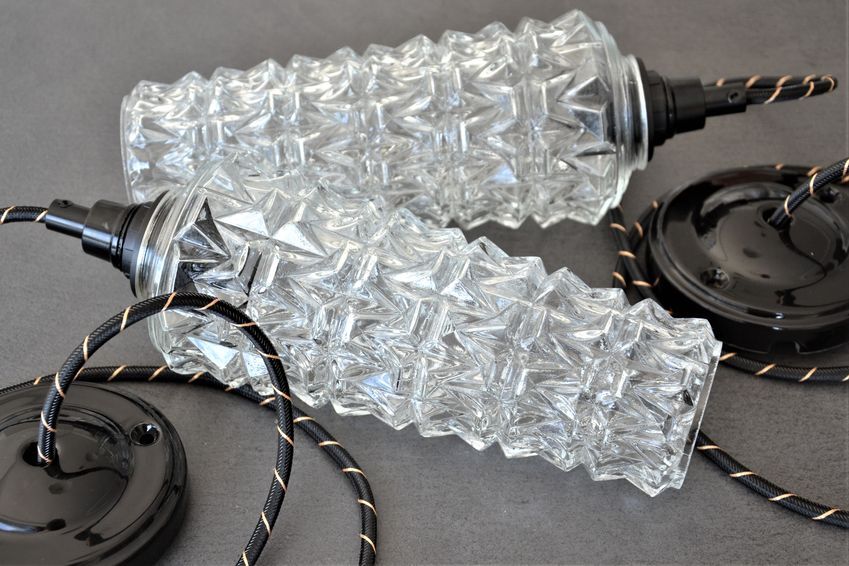 Pair of high-rise suspensions in chiseled glass - spindle shape of the 50s 60's -