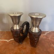Paire de bougeoirs en bronze Chapman