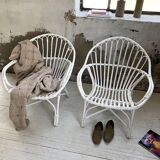 Paire de fauteuils en rotin blancs