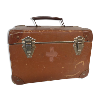 Vintage suitcase reinforced corners