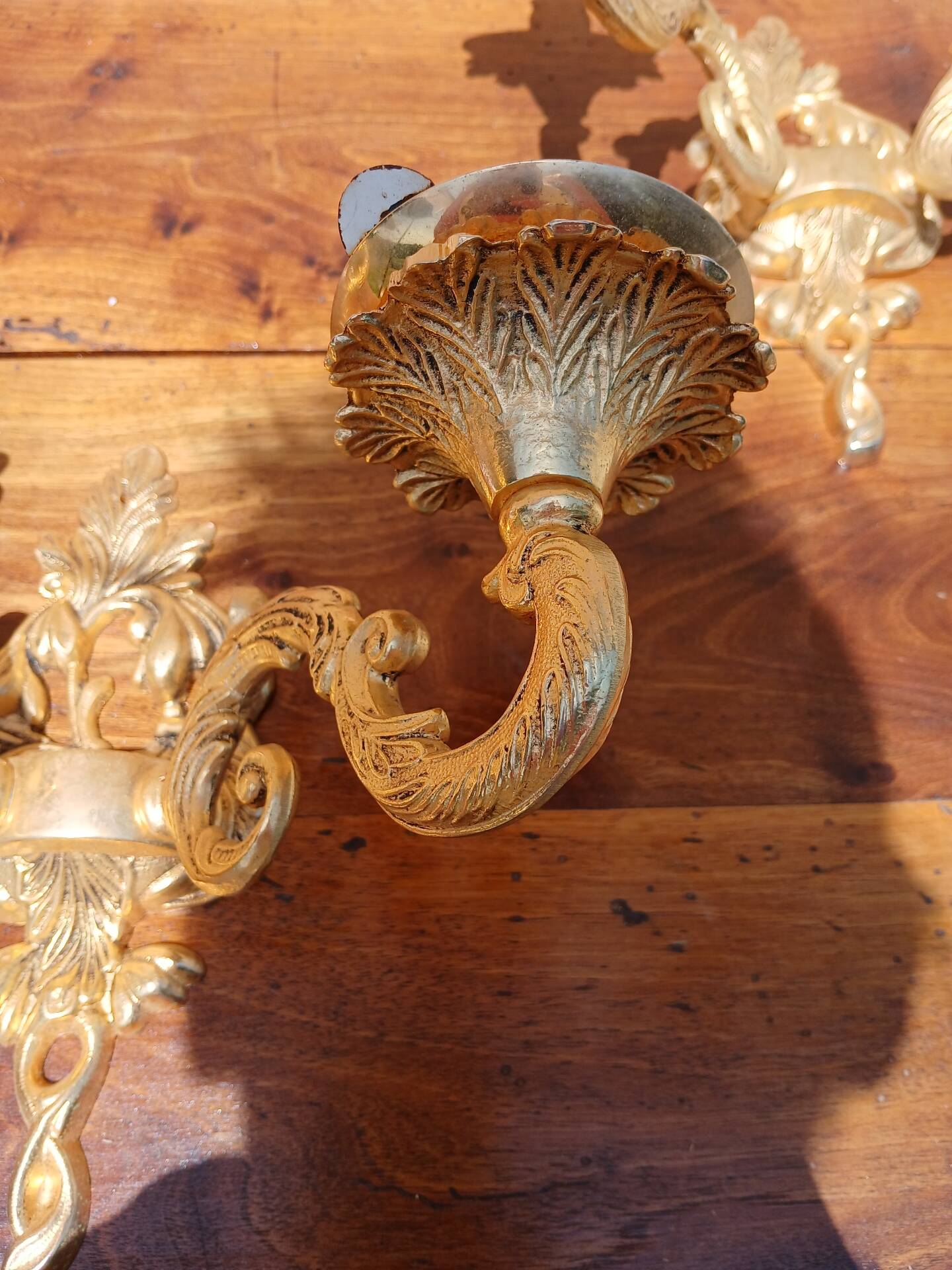 Pair of wall sconces in gilded bronze, Rococo style, Louis XV.