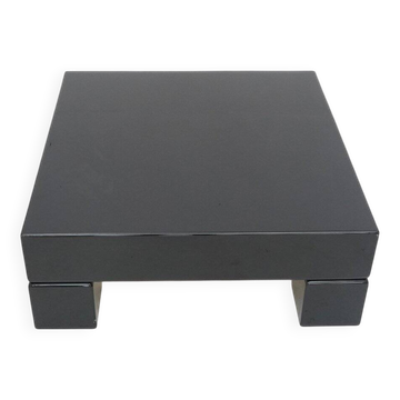 Table carrée laquée noire, années 1970