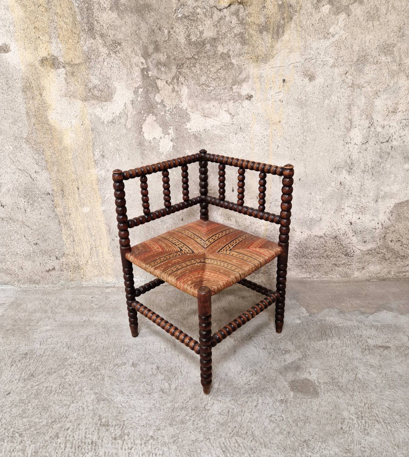 Turned wood corner chair