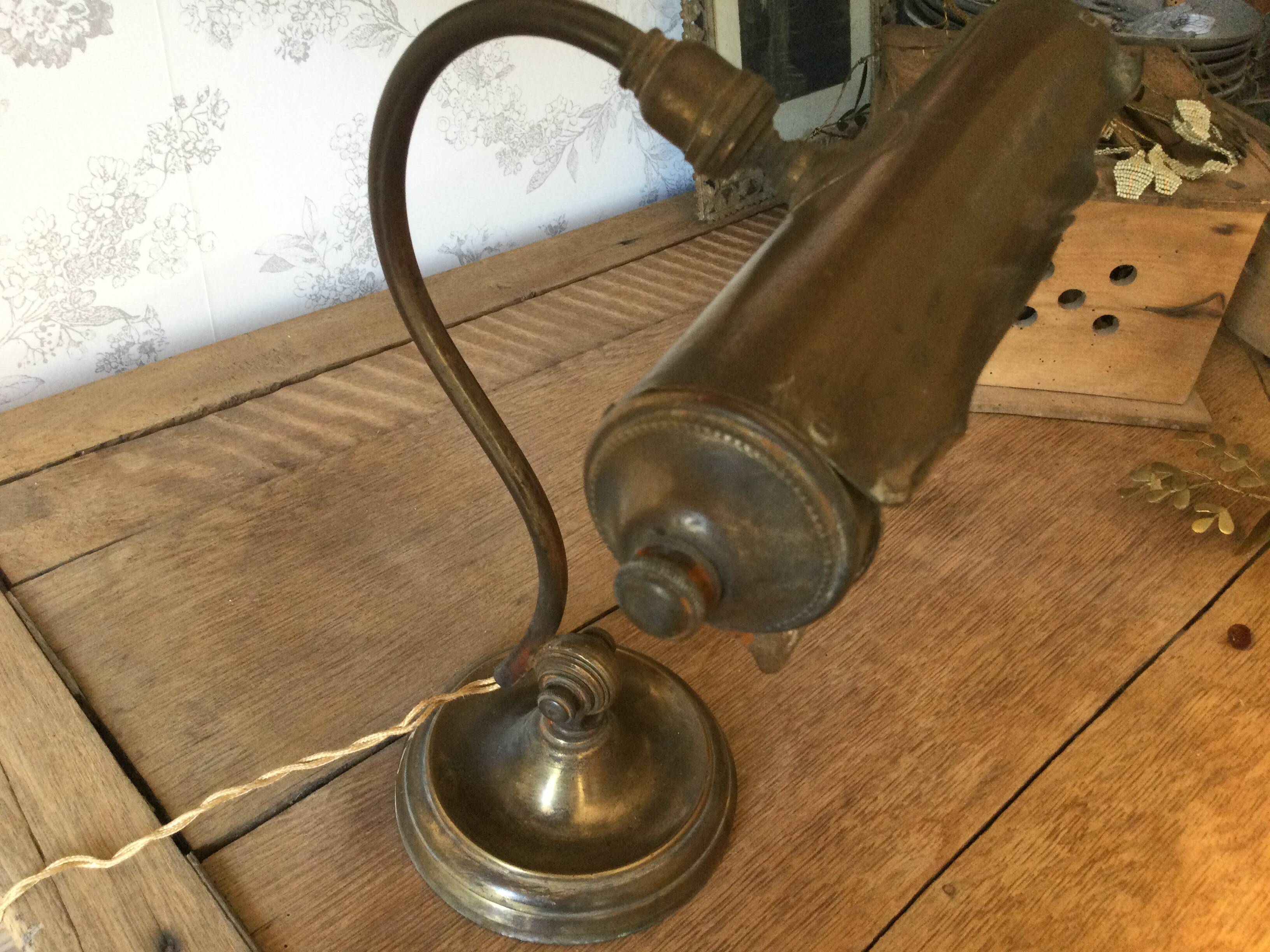Lampe ancienne de bureau en cuivre