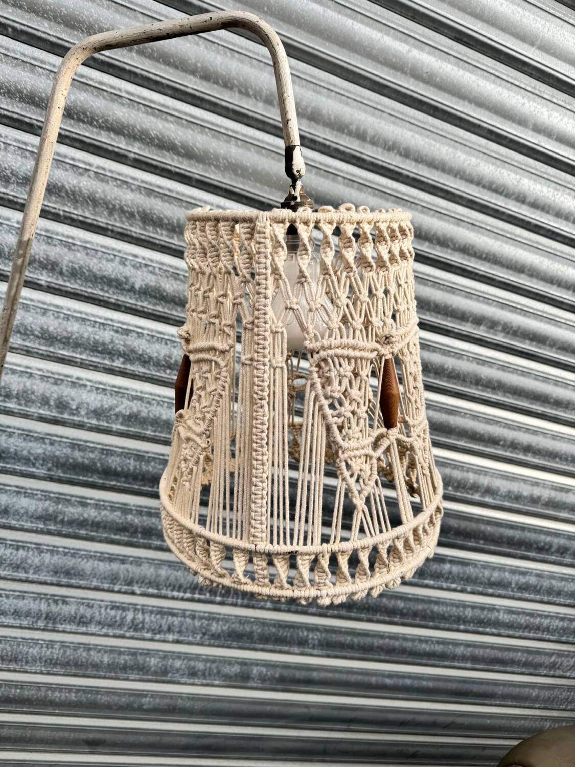 Rare vintage tripod floor lamp model from the 1950s.