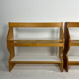 Duo d'étagères vaisselier de Charlotte Perriand