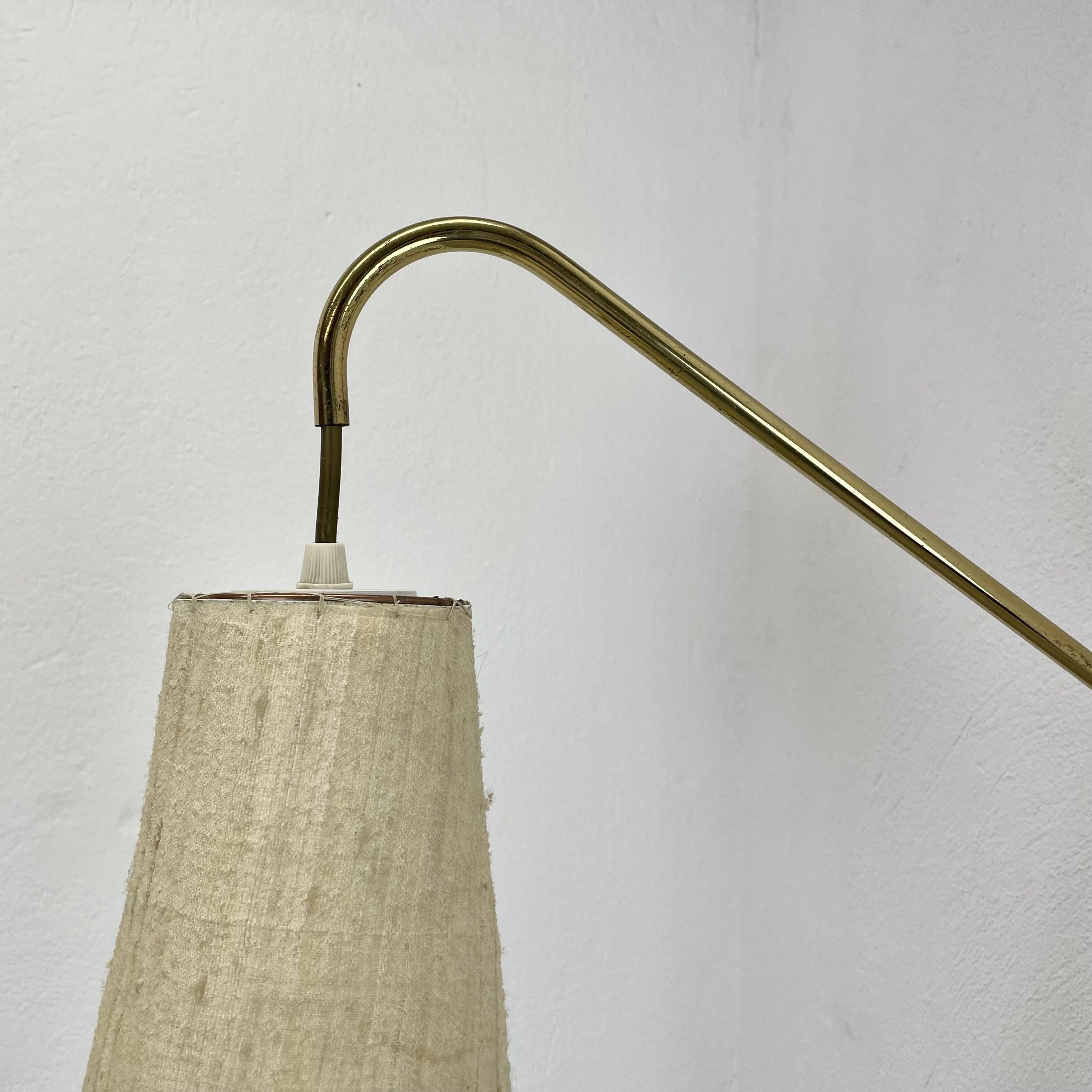 Minimalist Adjustable Swing Arm counterweight Brass Wall Light, Germany 1950