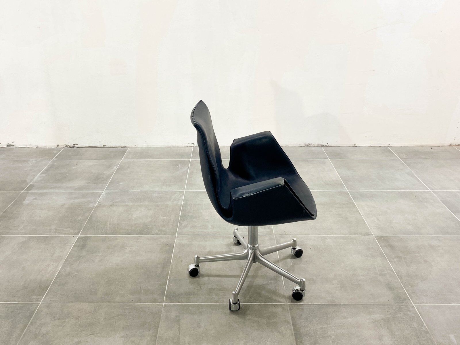 Chaise de bureau Fk 6727 Tulip attribuée à Fabricius & Kastholm pour Kill International, années 1960.